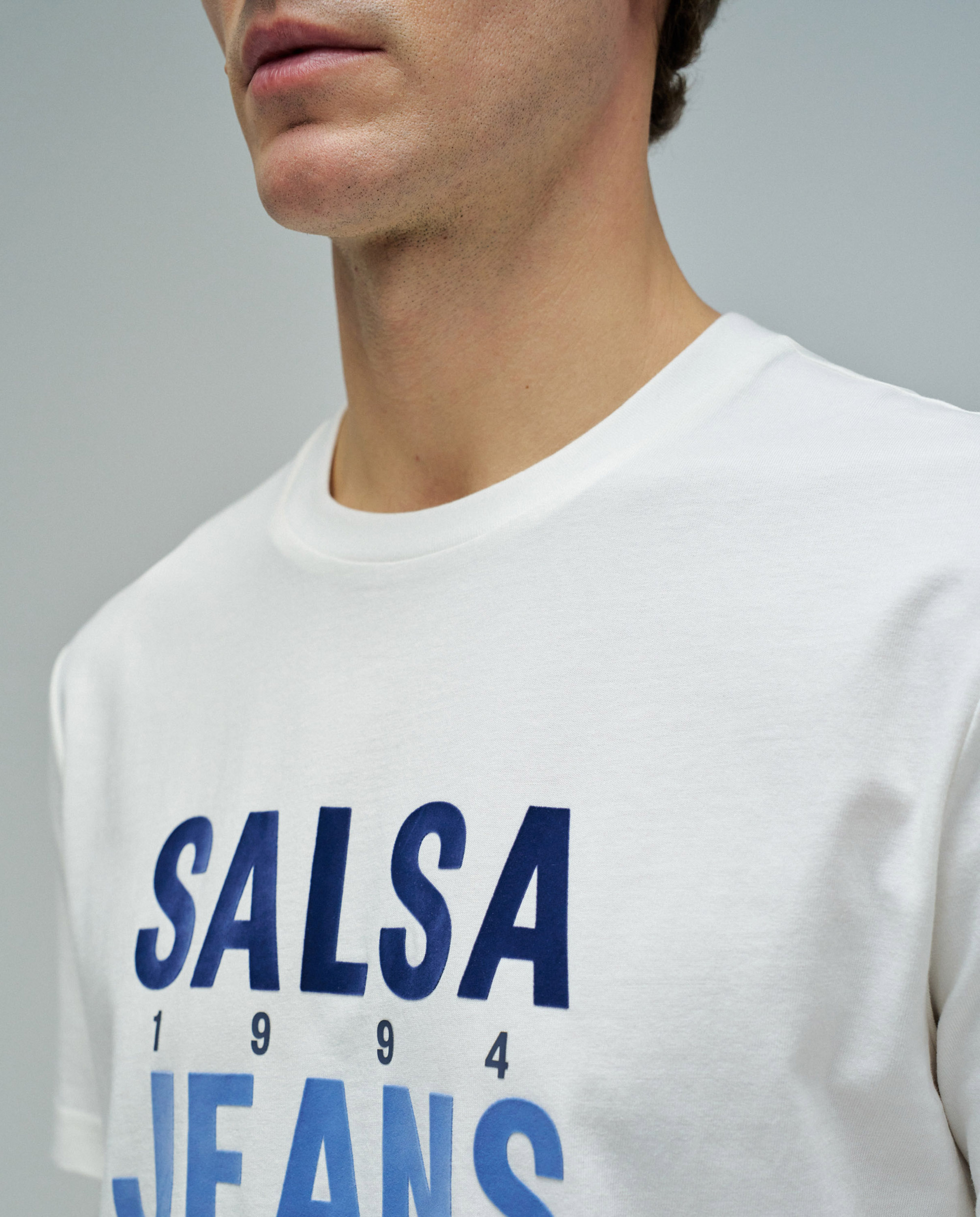T-shirt com Branding Slim Fit Branco-4