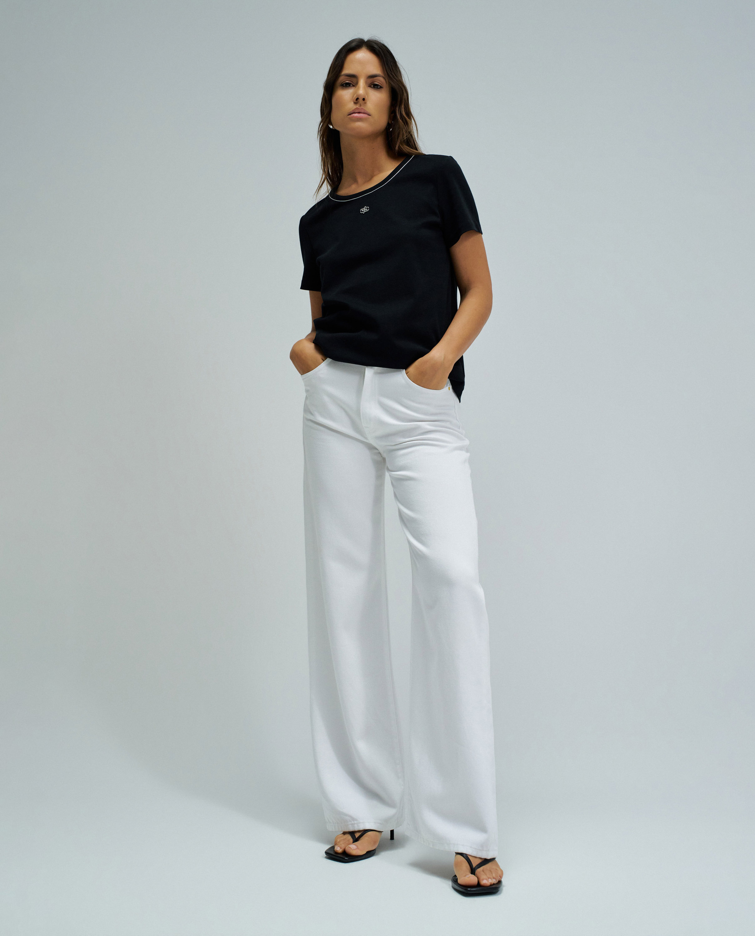 T-shirt Básica com Lurex Preto-5