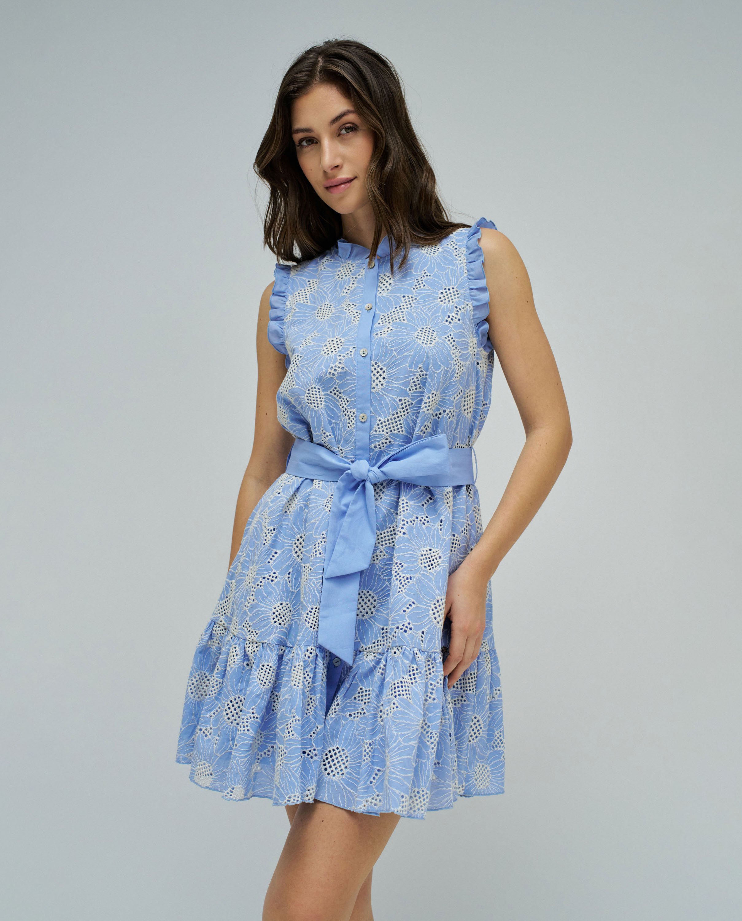 Imagem 0 de Vestido Tipo Camisa com Bordado Inglês