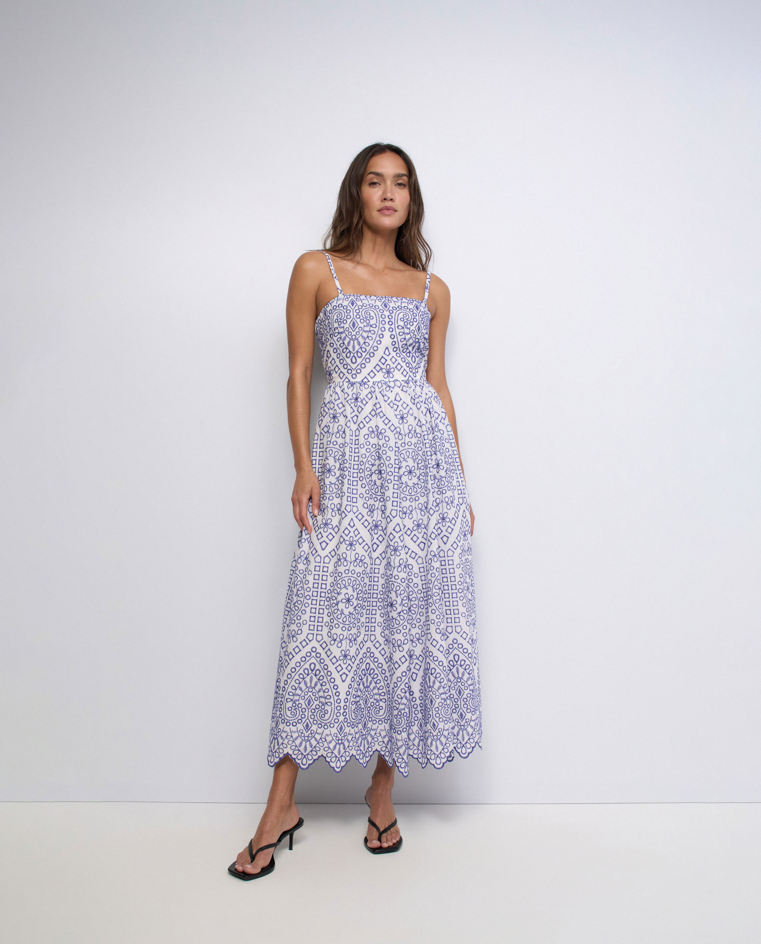 Imagem 0 de Vestido com Bordados
