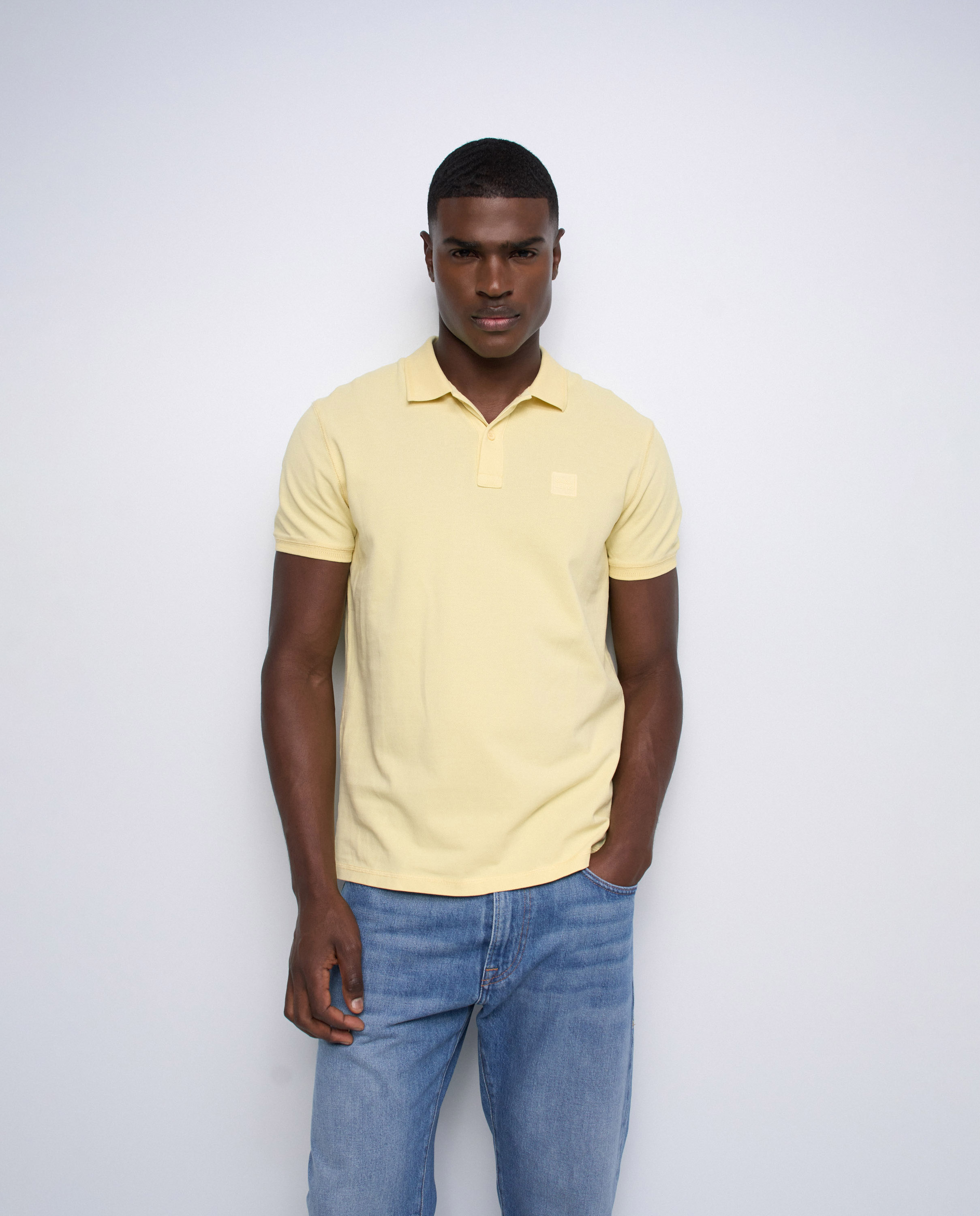 Polo com Branding Amarelo-1