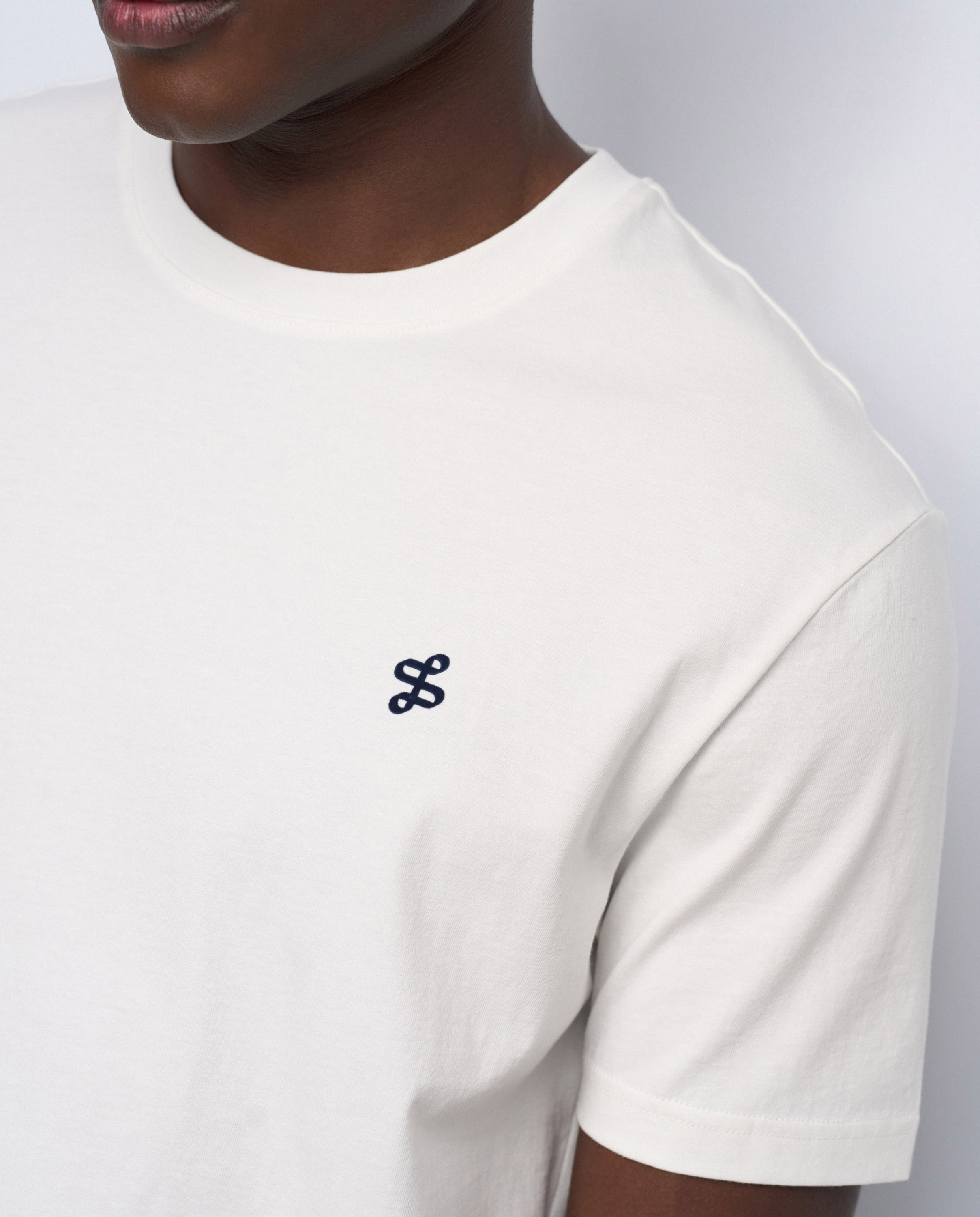 T-shirt com Branding Branco-4