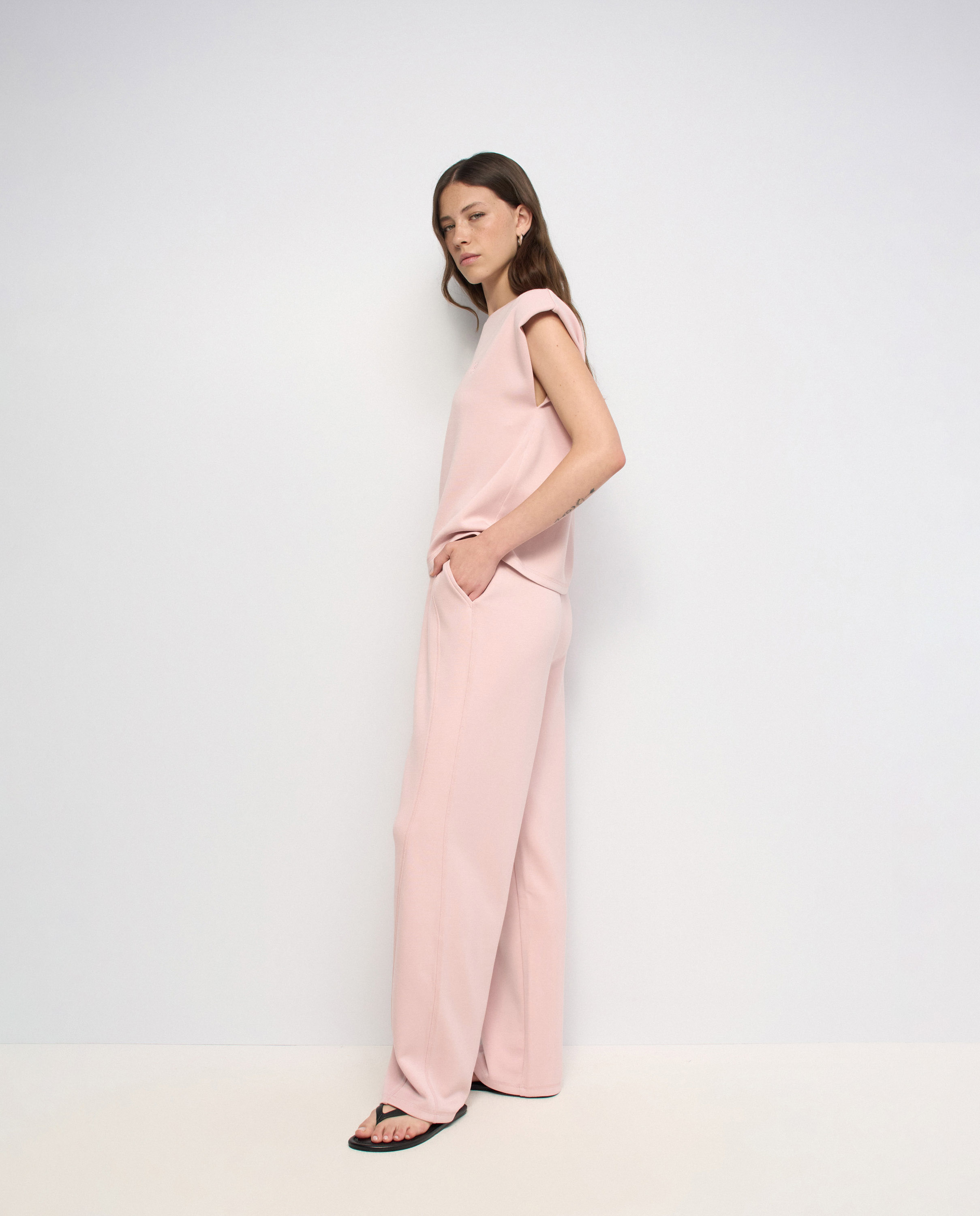 T-shirt com Ombreiras Rosa-2
