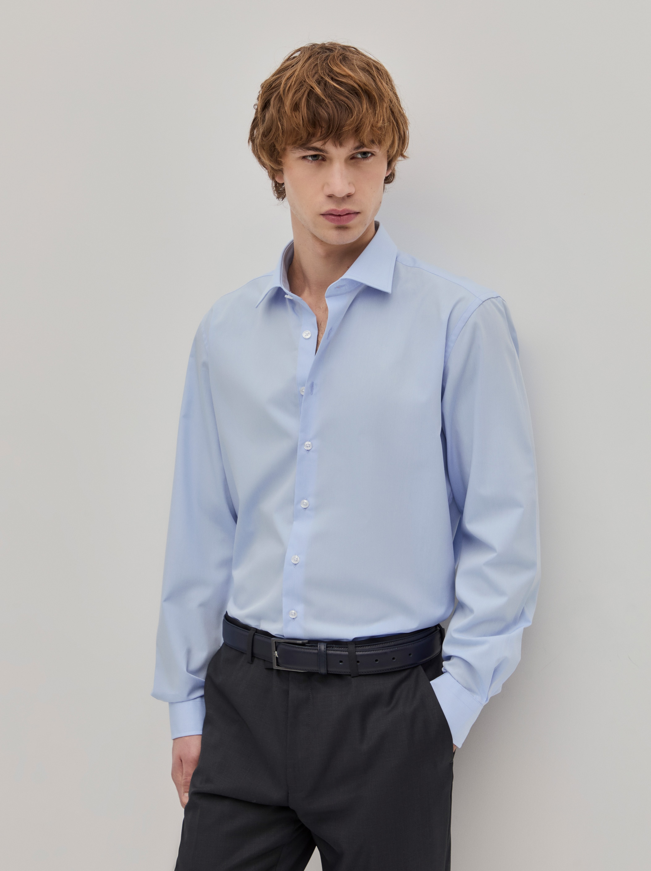 Camisa Clássica Regular Fit em Algodão Azul-claro-1