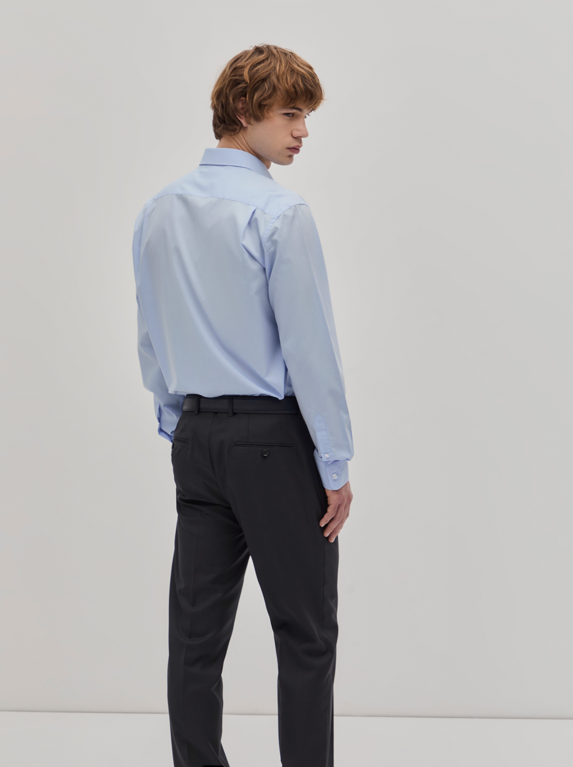 Camisa Clássica Regular Fit em Algodão Azul-claro-5