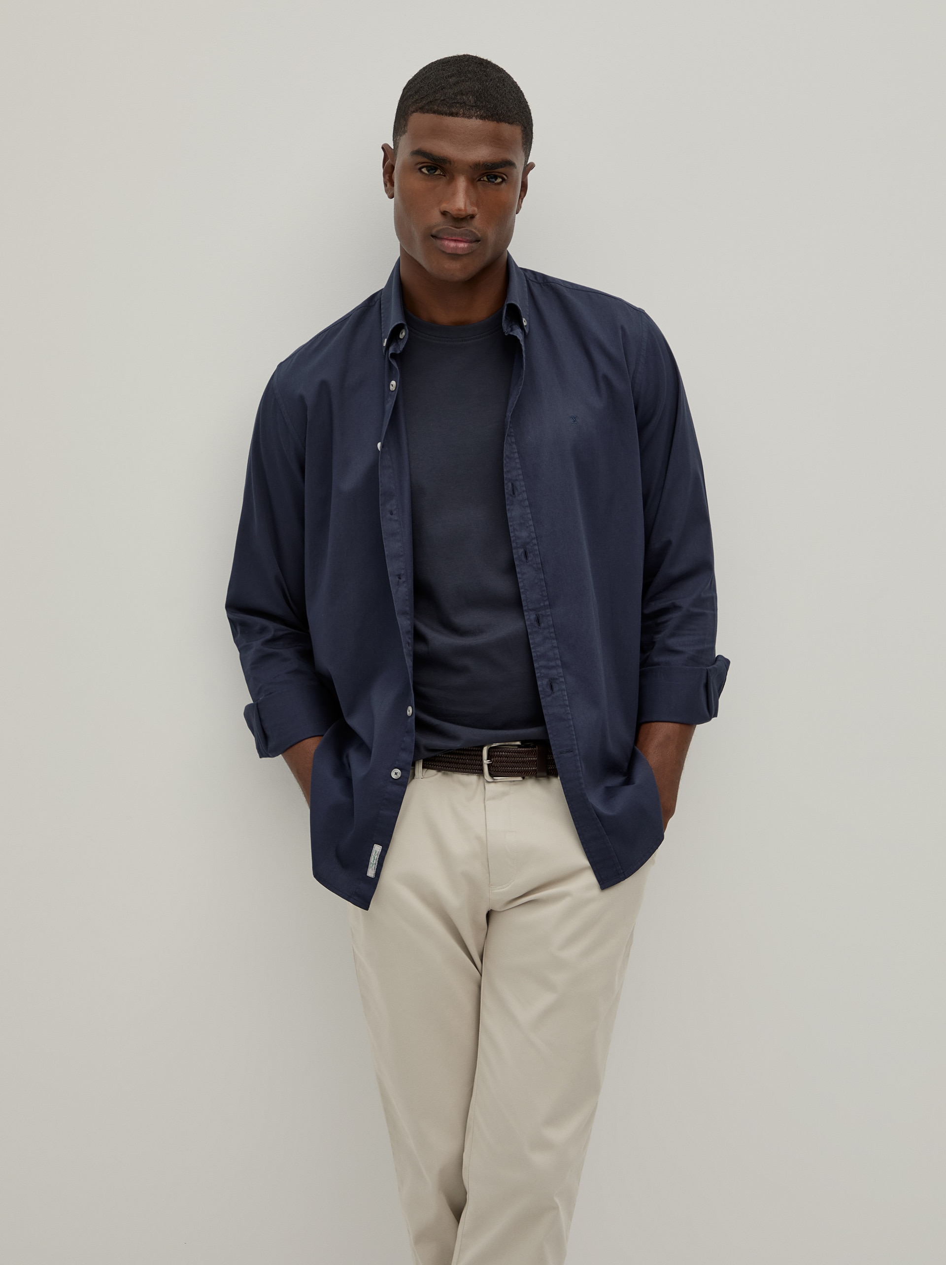 Camisa Lisa Regular Fit de Algodão Azul-marinho-1