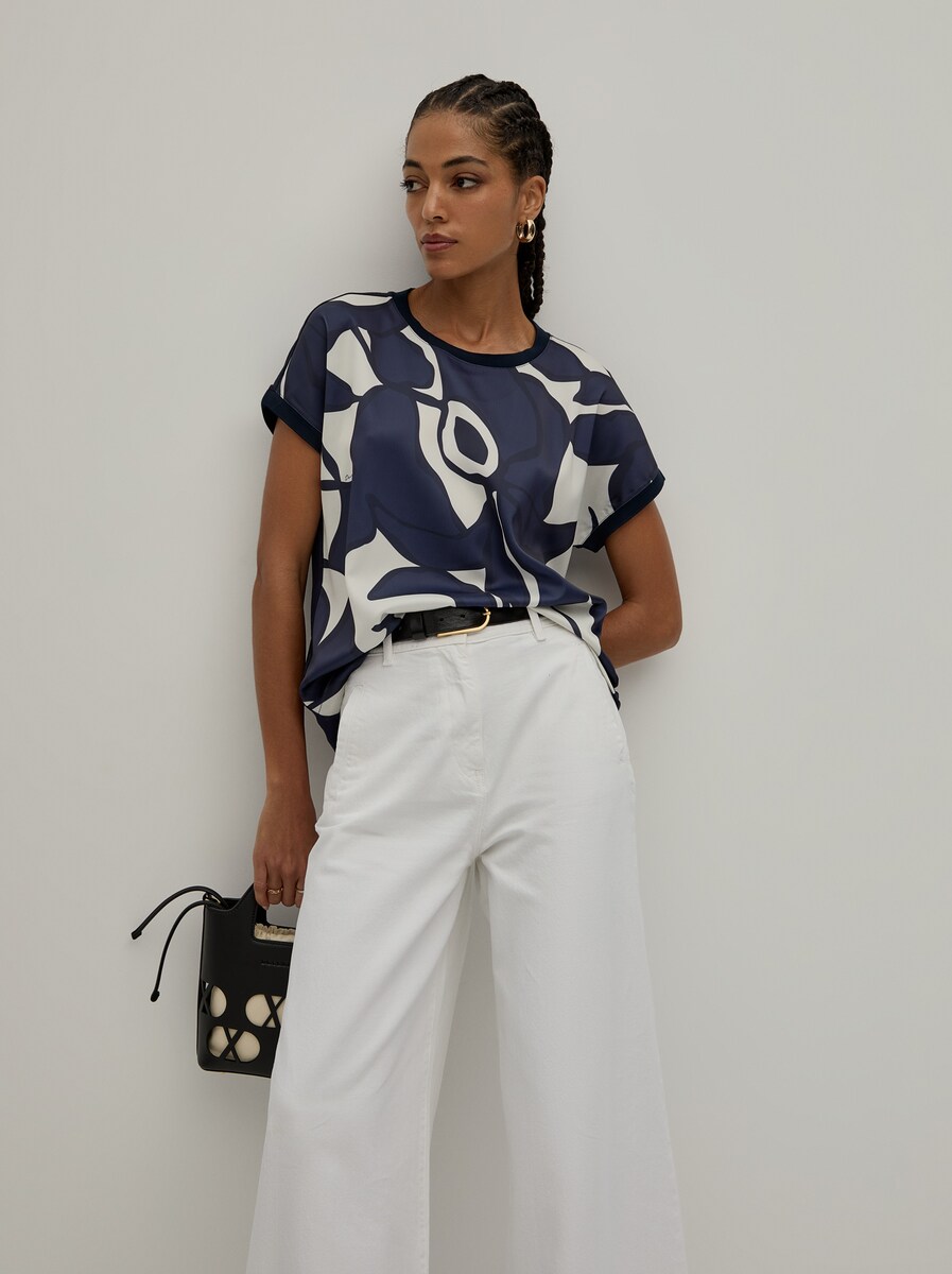 T-Shirt com Estampado Abstrato Azul-marinho-1