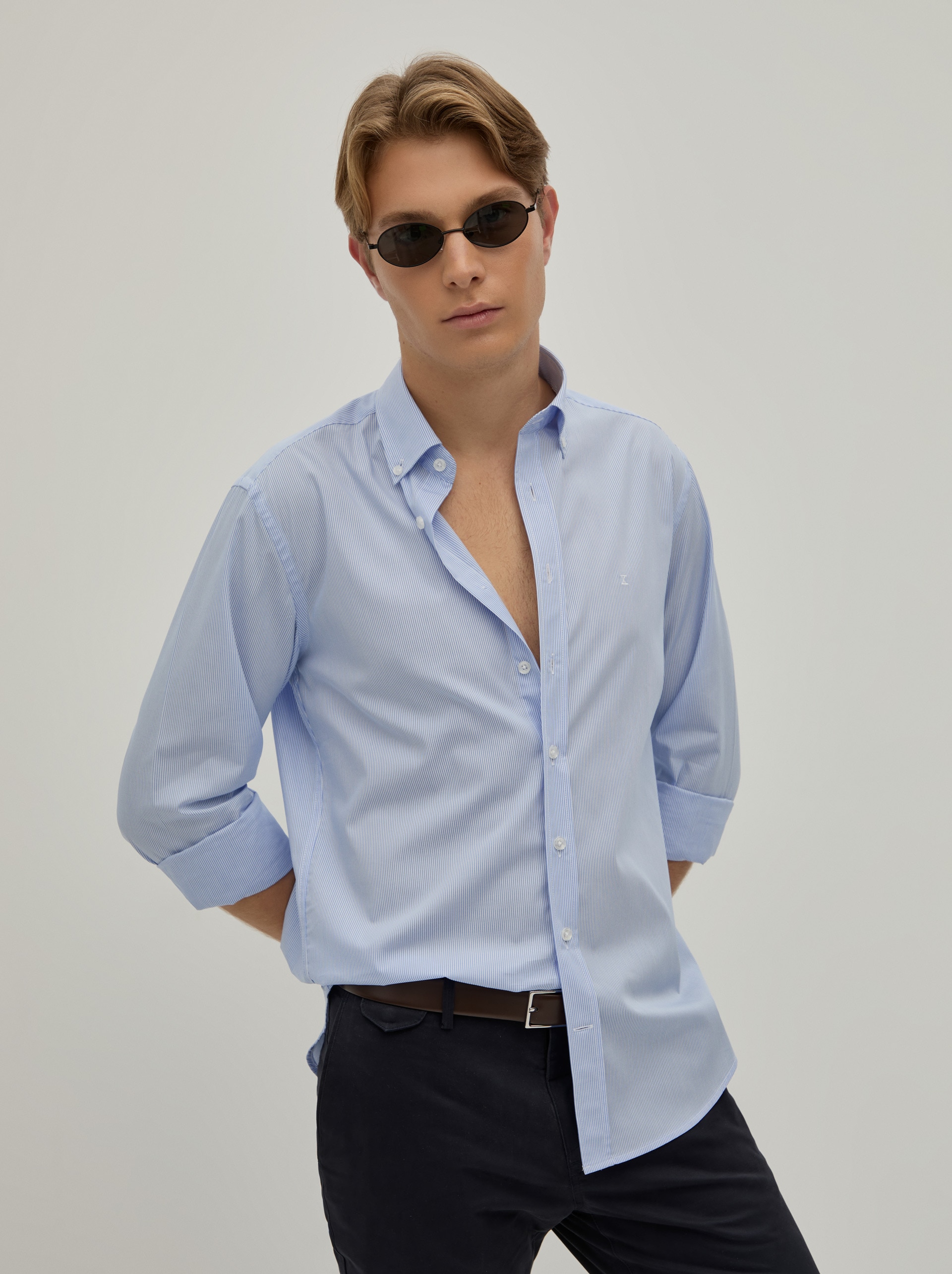 Camisa Regular Fit às Riscas em Popelina Azul-1