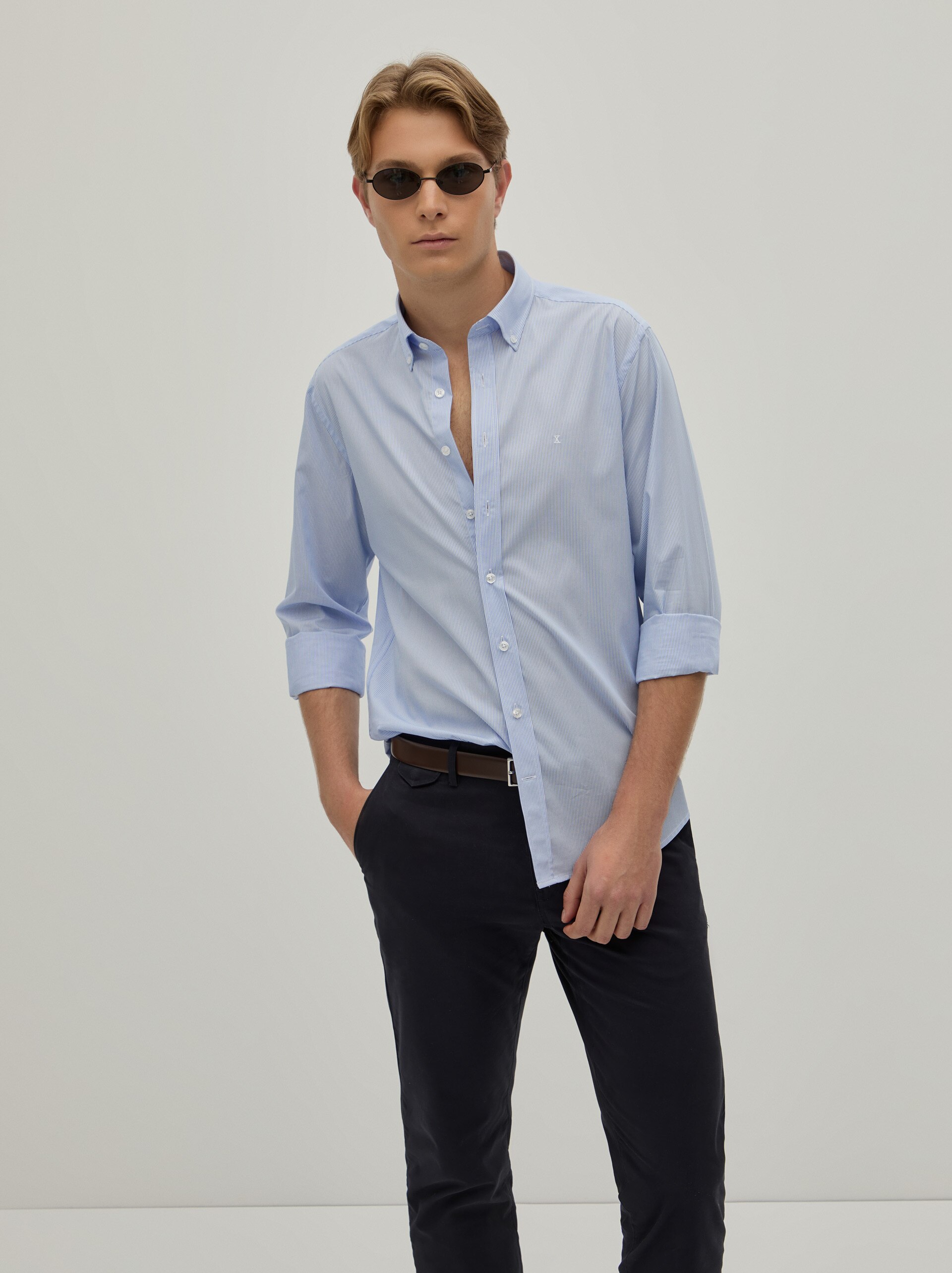 Camisa Regular Fit às Riscas em Popelina Azul-3
