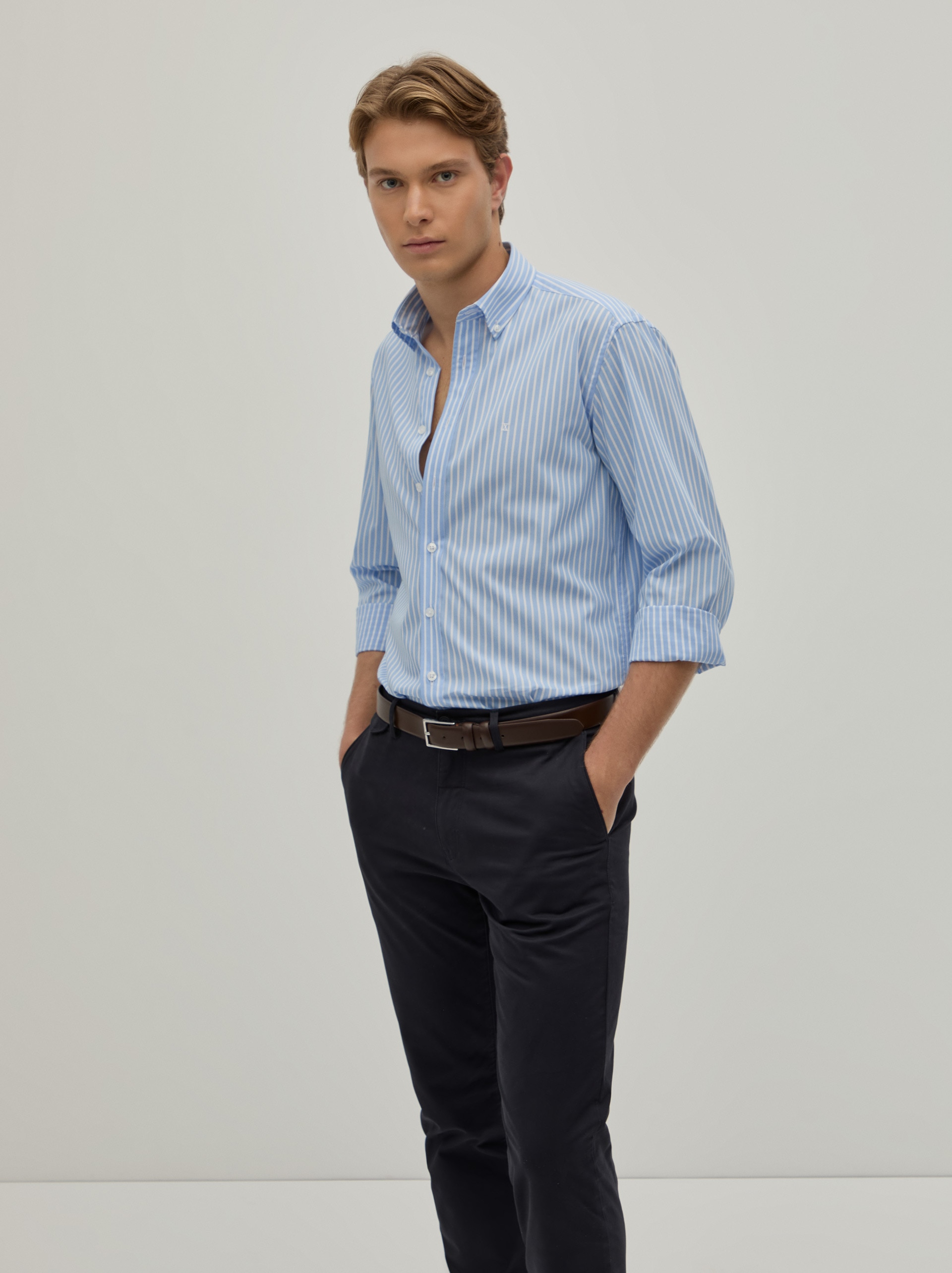 Camisa Regular Fit em Popelina Azul-1
