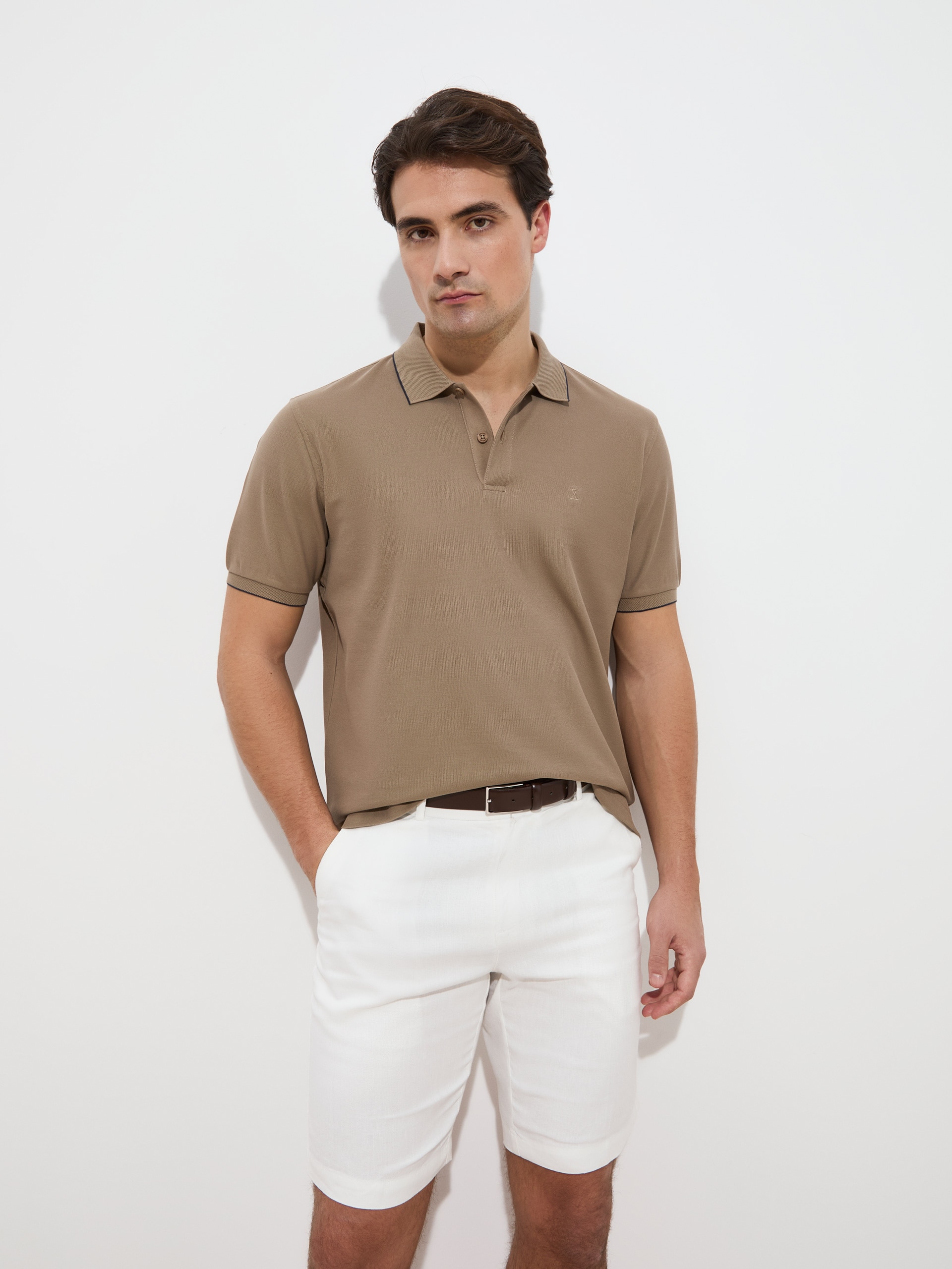 Polo Piqué Regular Fit com Risca Bege-1