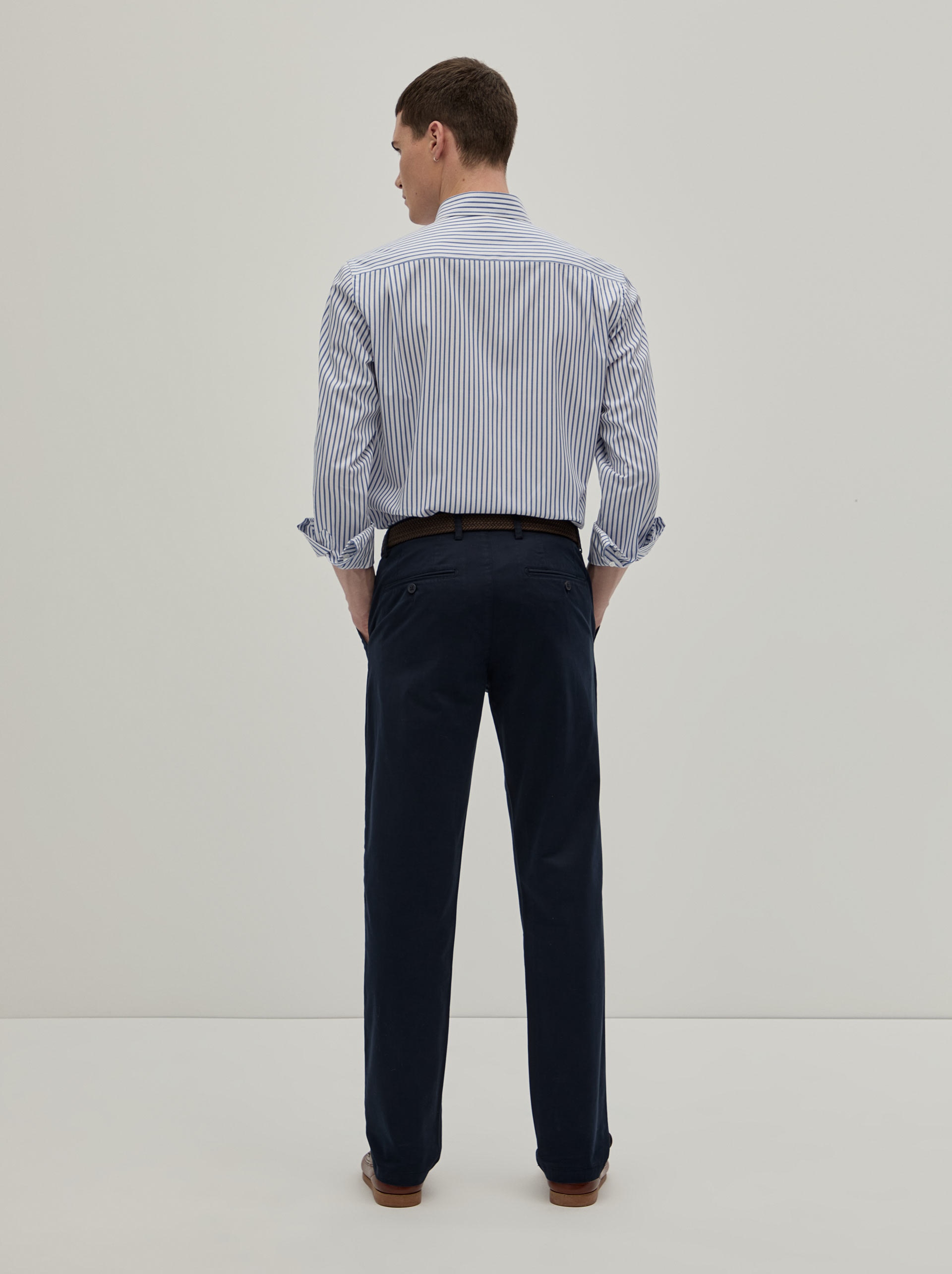 Calças Chino Regular Fit em Sarja Azul-marinho-4
