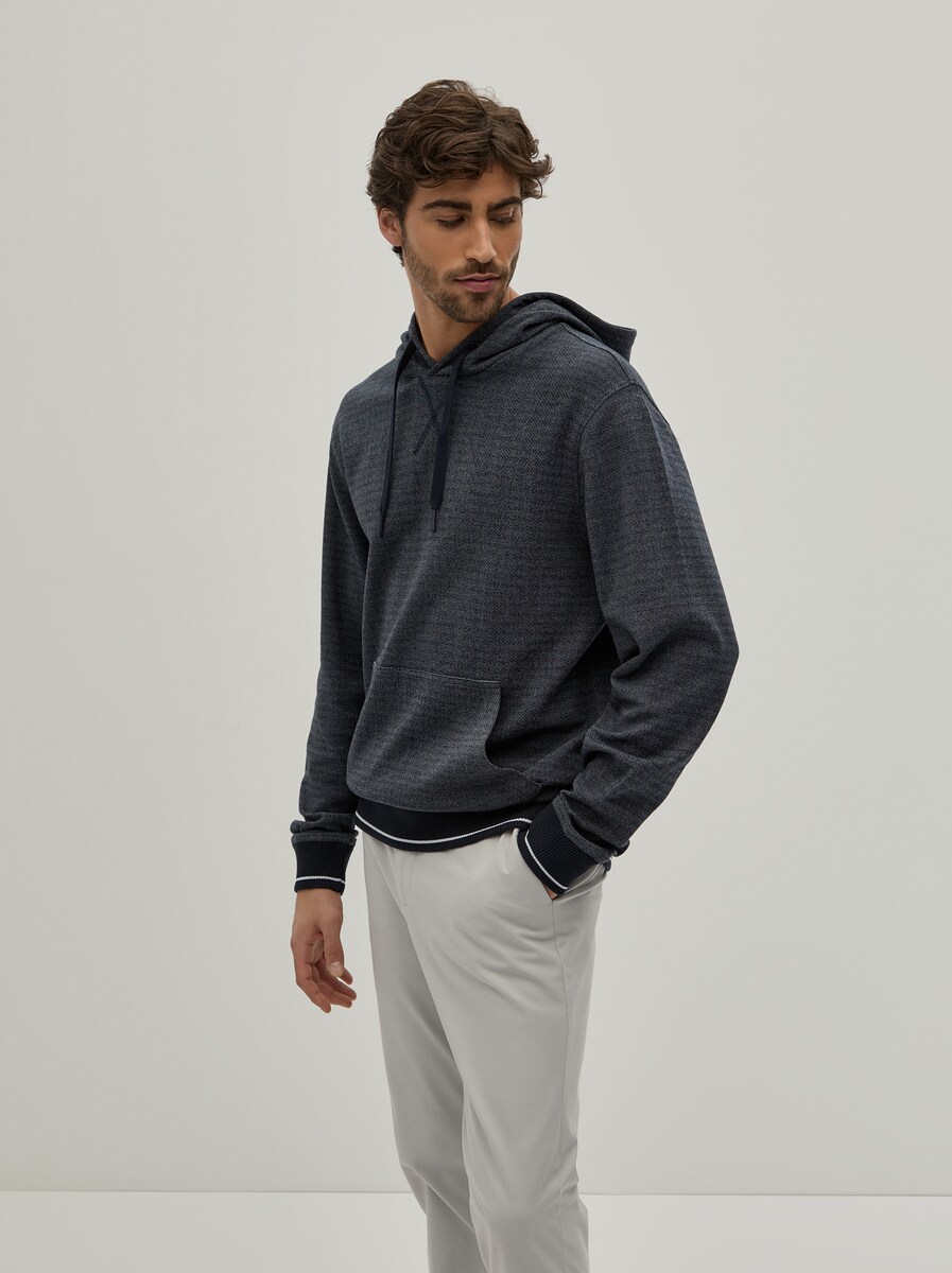 Sweater Bicolor com Capuz Azul-marinho-4