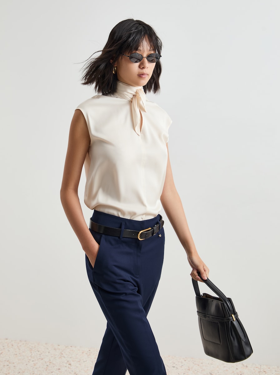 Blusa Fluida sem Mangas Cru-2