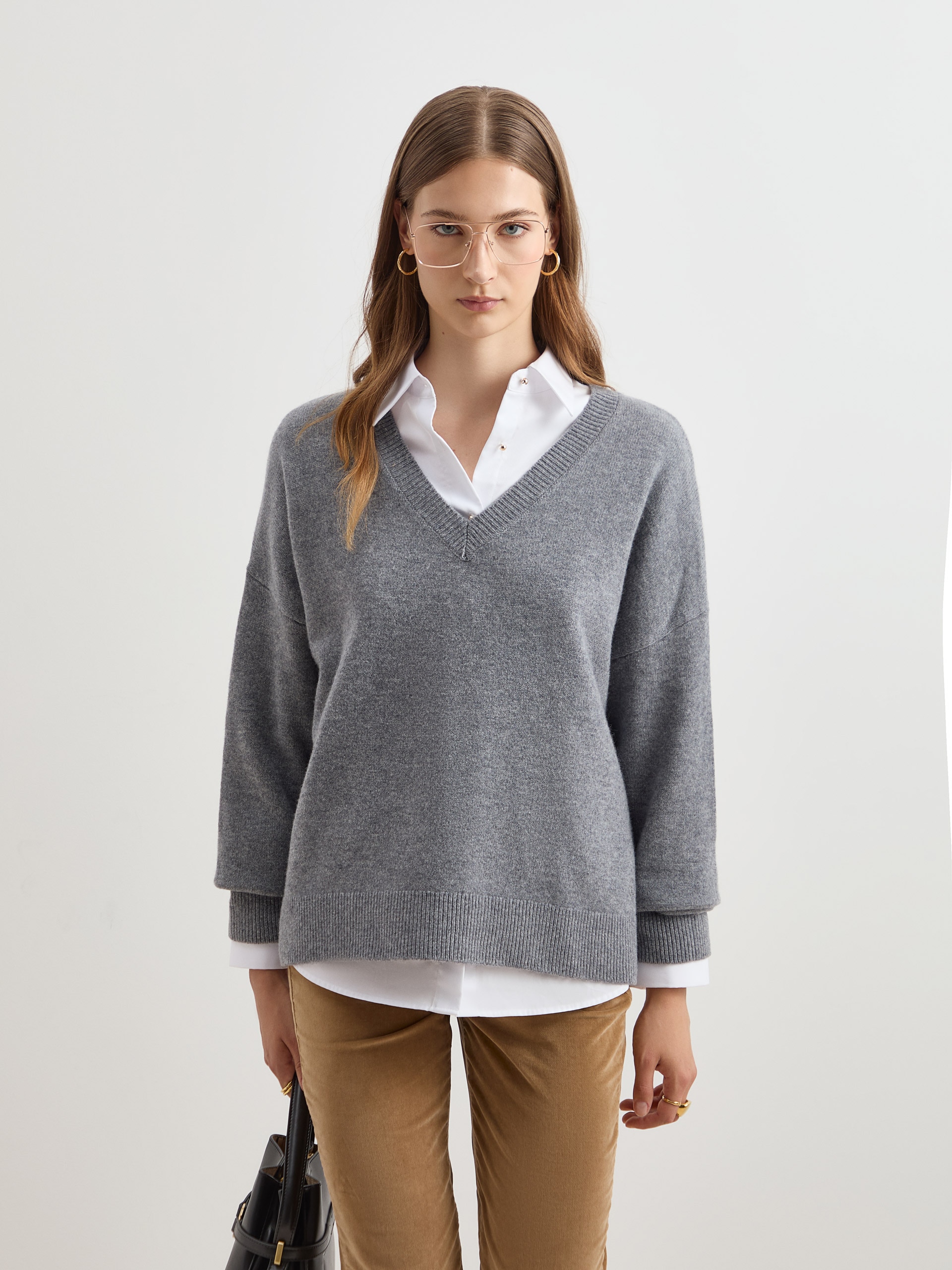 Camisola malha em lã decote em V Cinzento-1