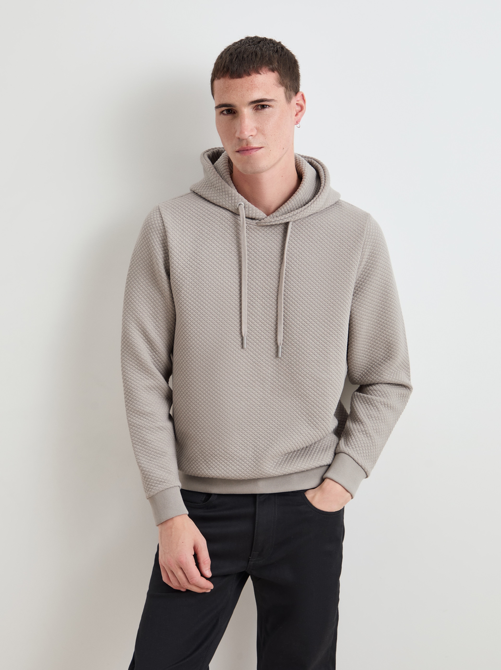 Imagem 0 de Sweater de Malha Texturizada com Capuz