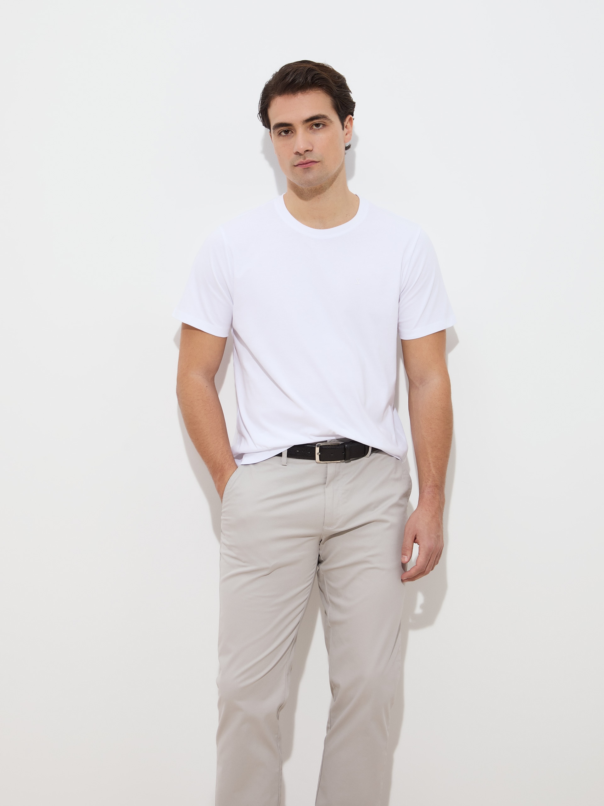 T-Shirt Básica Branco-1