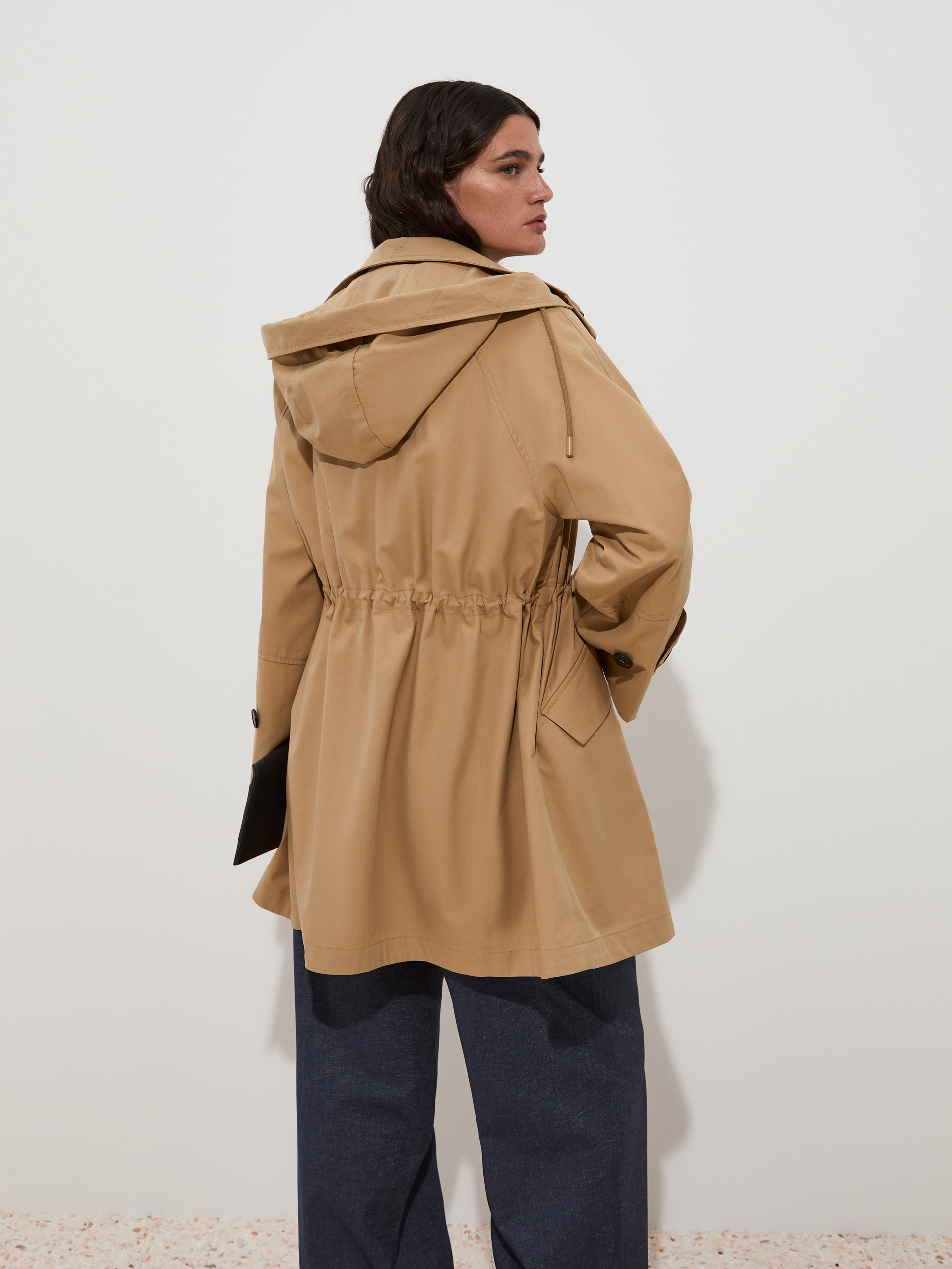 Parka Curta com Capuz Amovível Bege-4