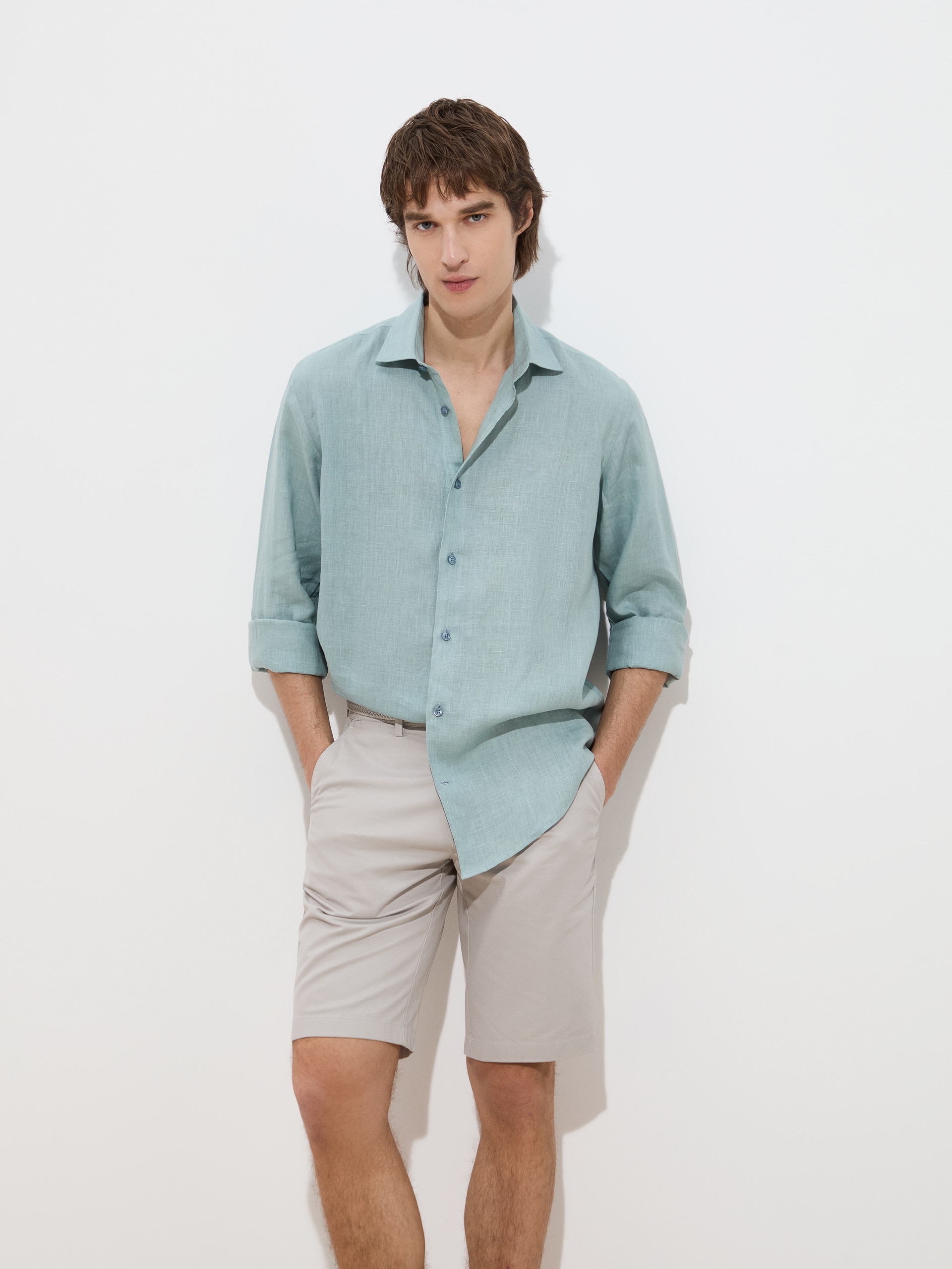 Imagem 0 de Camisa Regular Fit em Linho