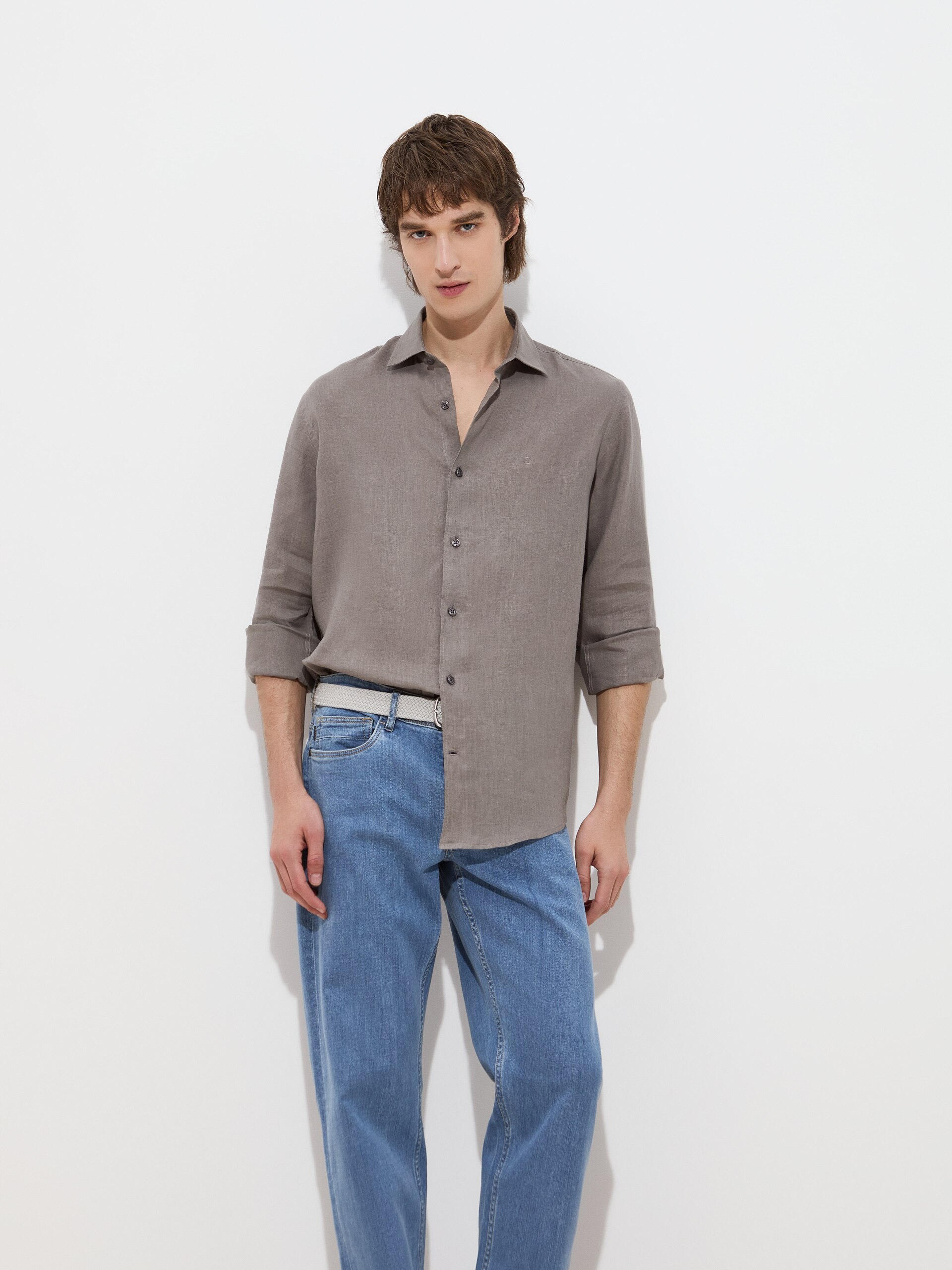 Imagem 0 de Camisa Regular Fit em Linho