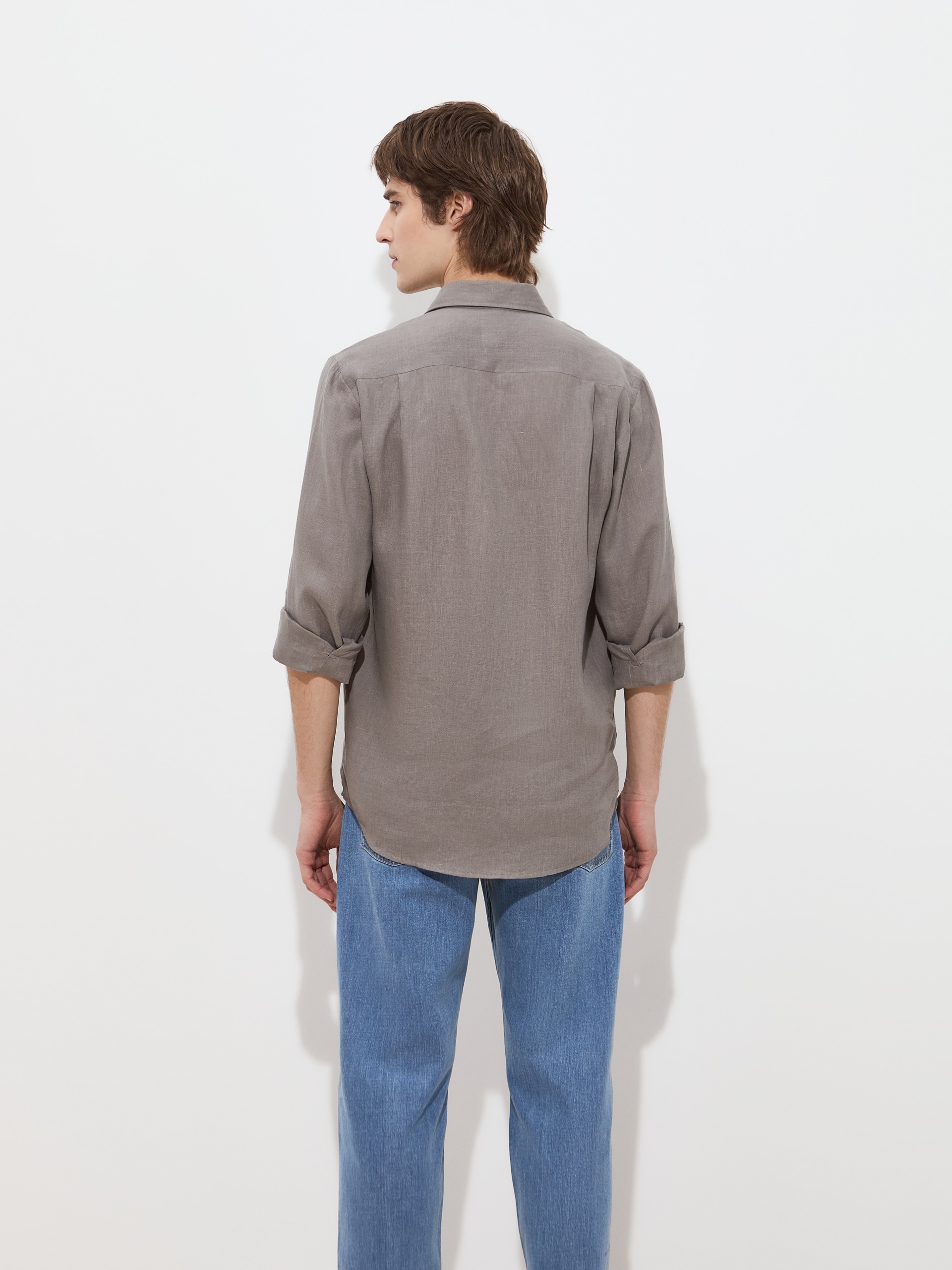 Camisa Regular Fit em Linho Caqui-4