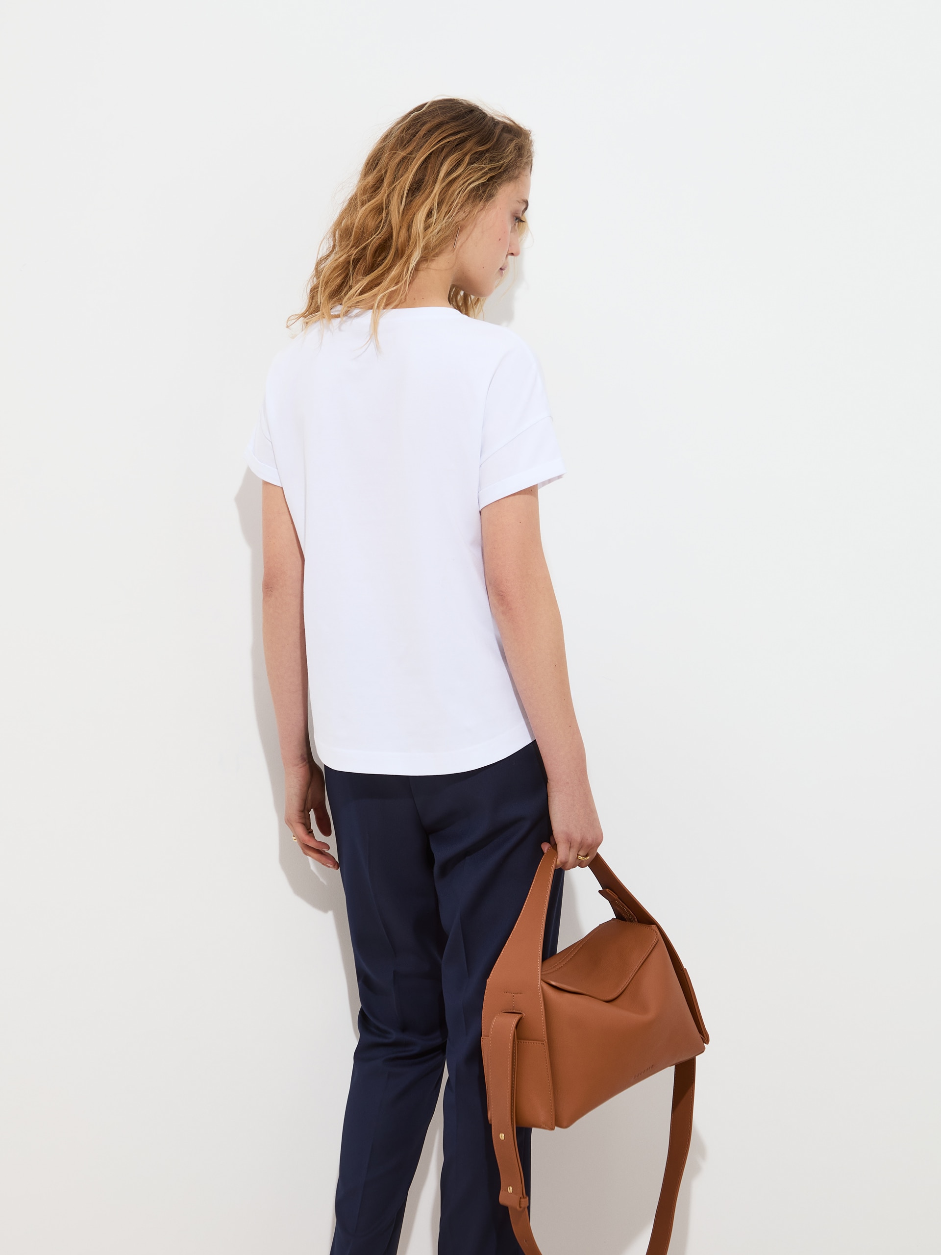 T-Shirt com Bordado em Relevo Branco-4