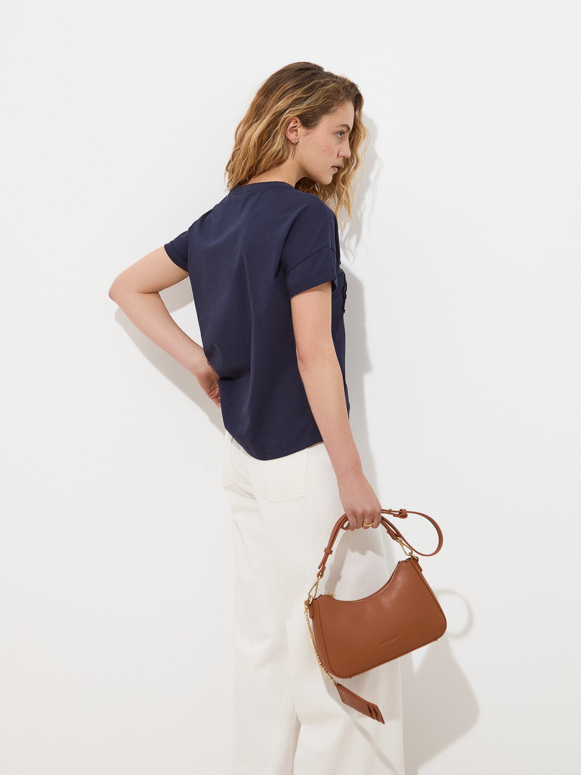 T-Shirt com Bordado em Relevo Azul-marinho-4