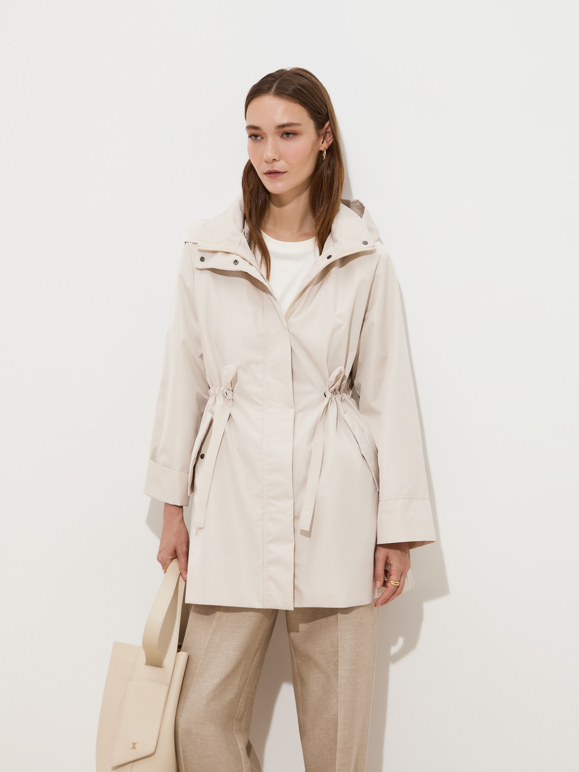Parka com Capuz Branco-2