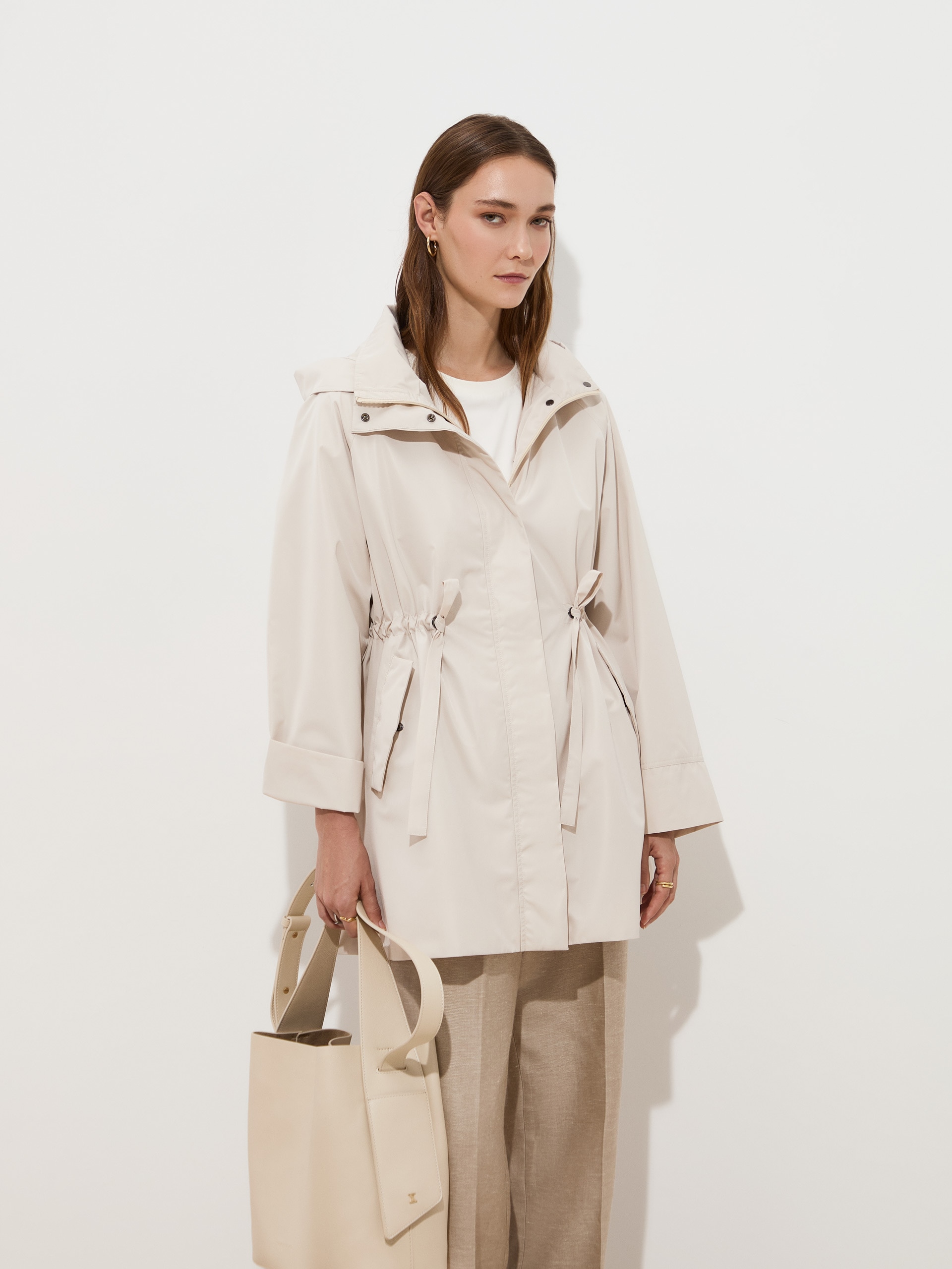 Parka com Capuz Branco-3