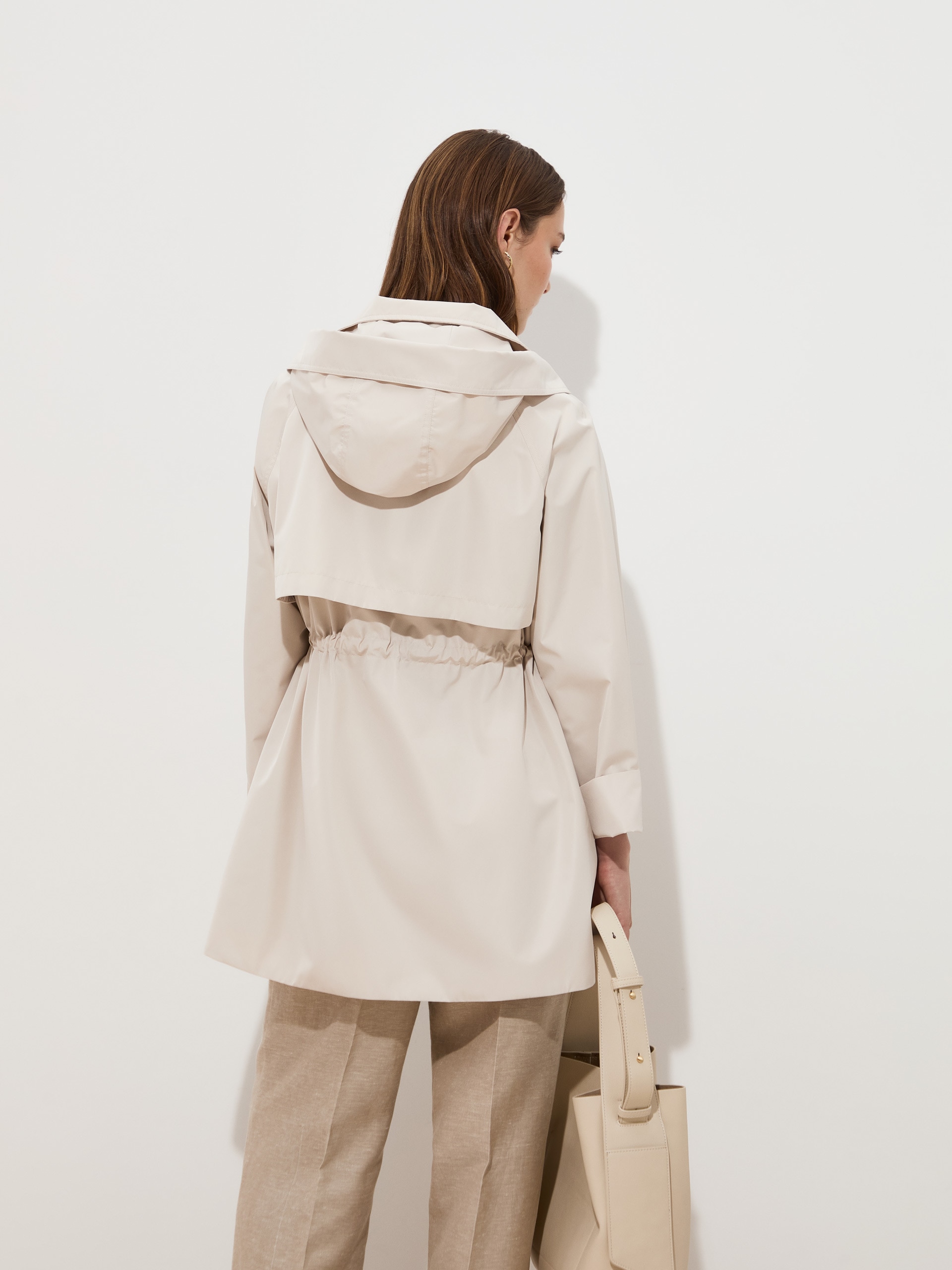Parka com Capuz Branco-4