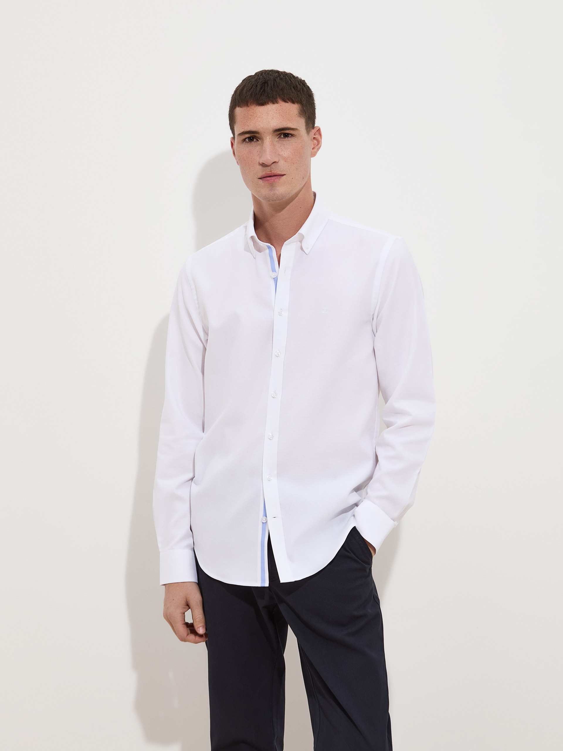 Camisa Slim Fit em Algodão Branco-3