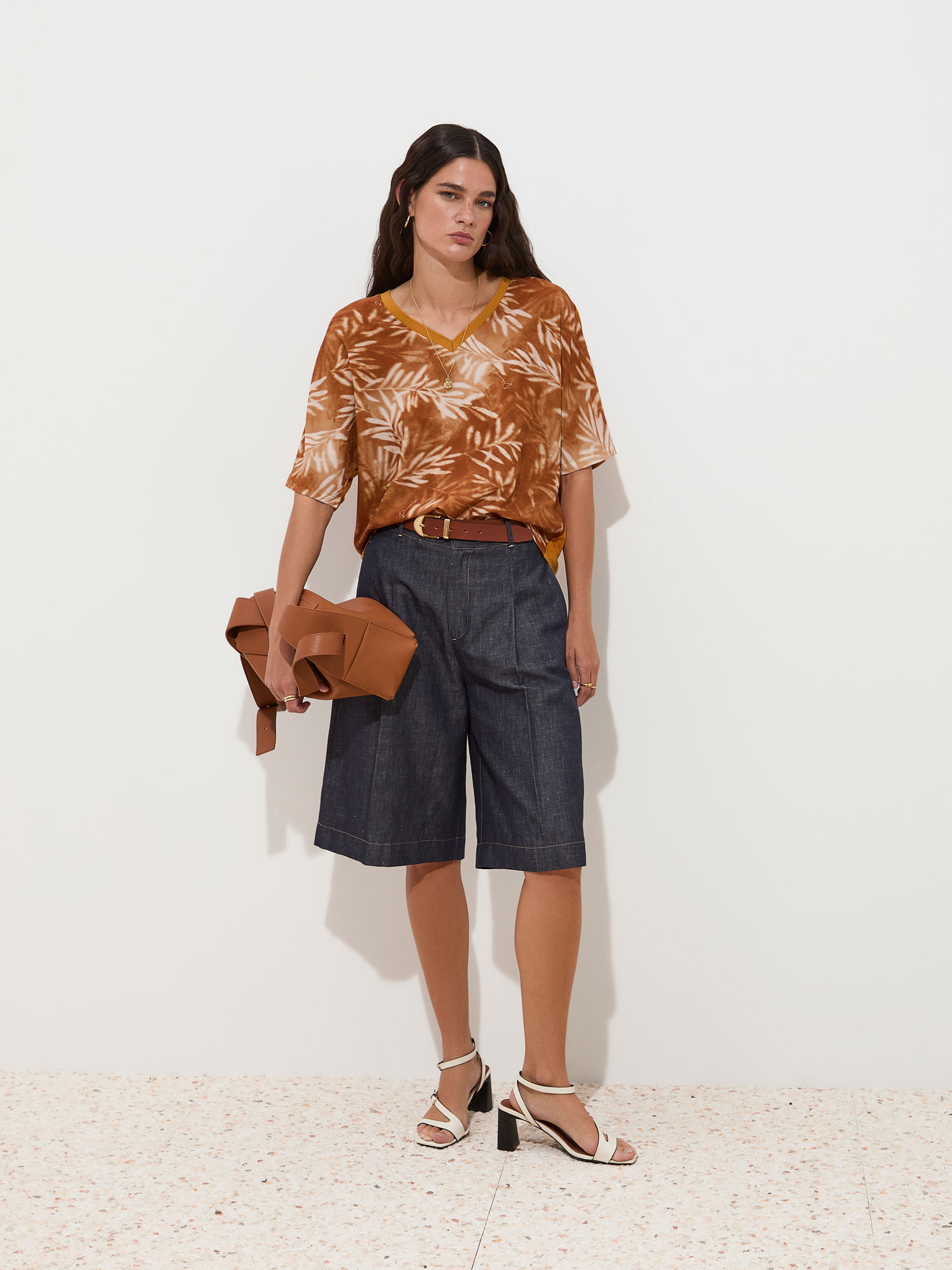 T-Shirt com Estampado Camel-2