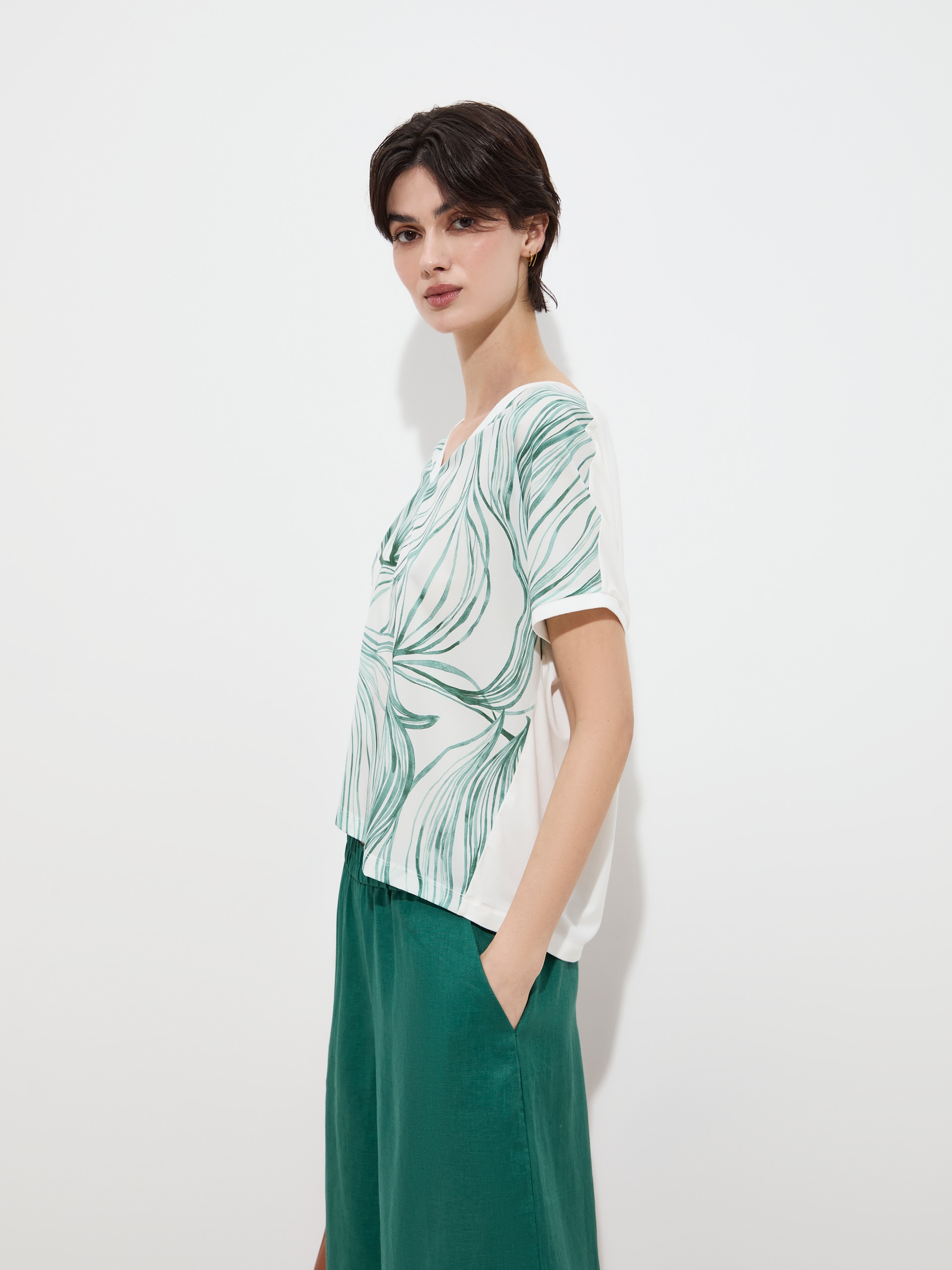 T-Shirt Estampada Verde-3