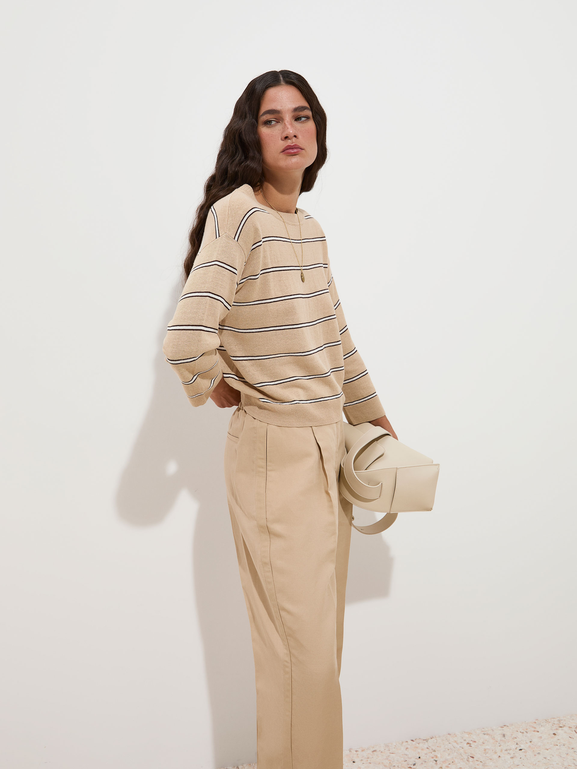 Camisola de Malha às Riscas Bege-3