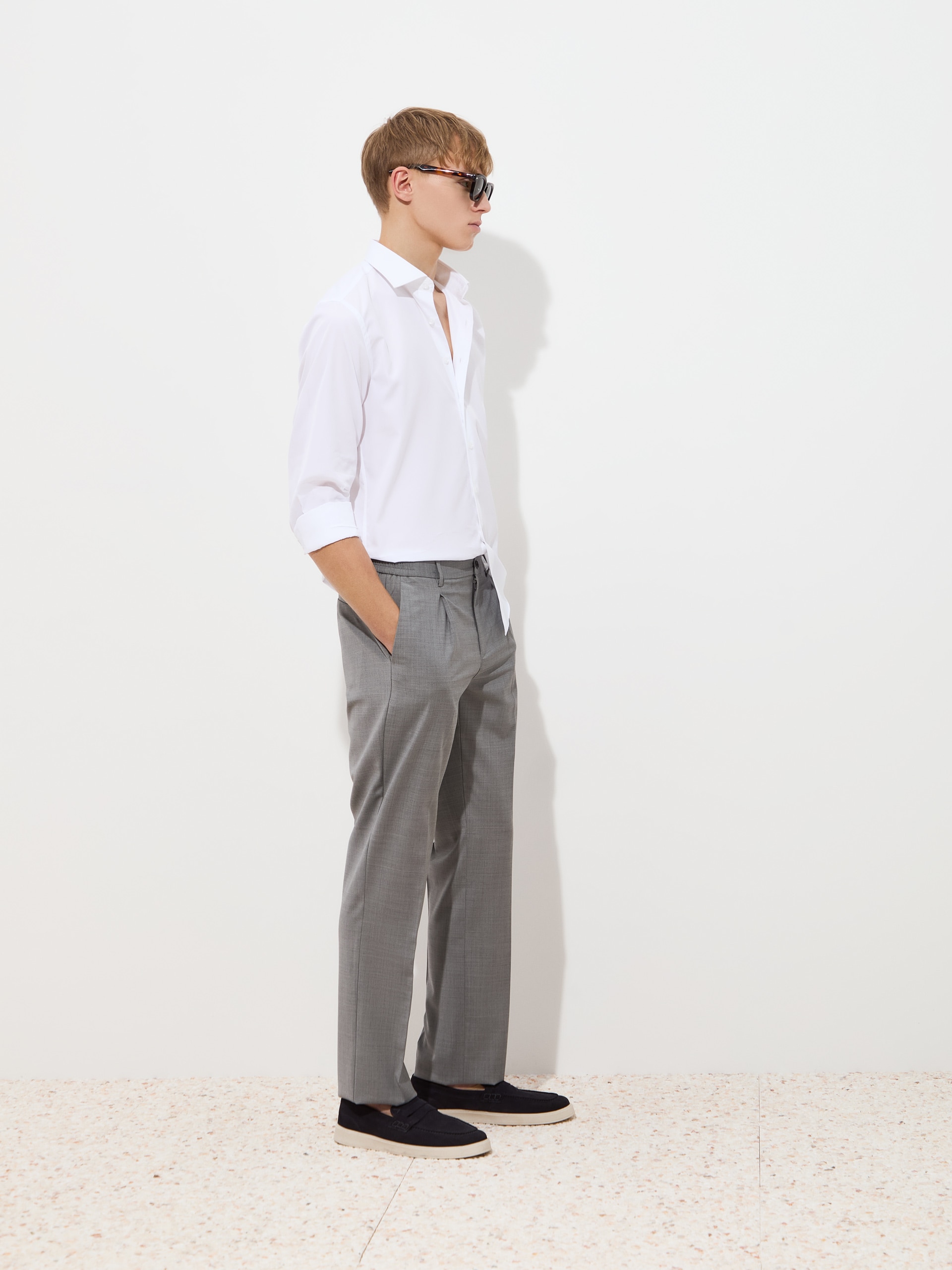 Calças Chino Regular Fit Cinza-3