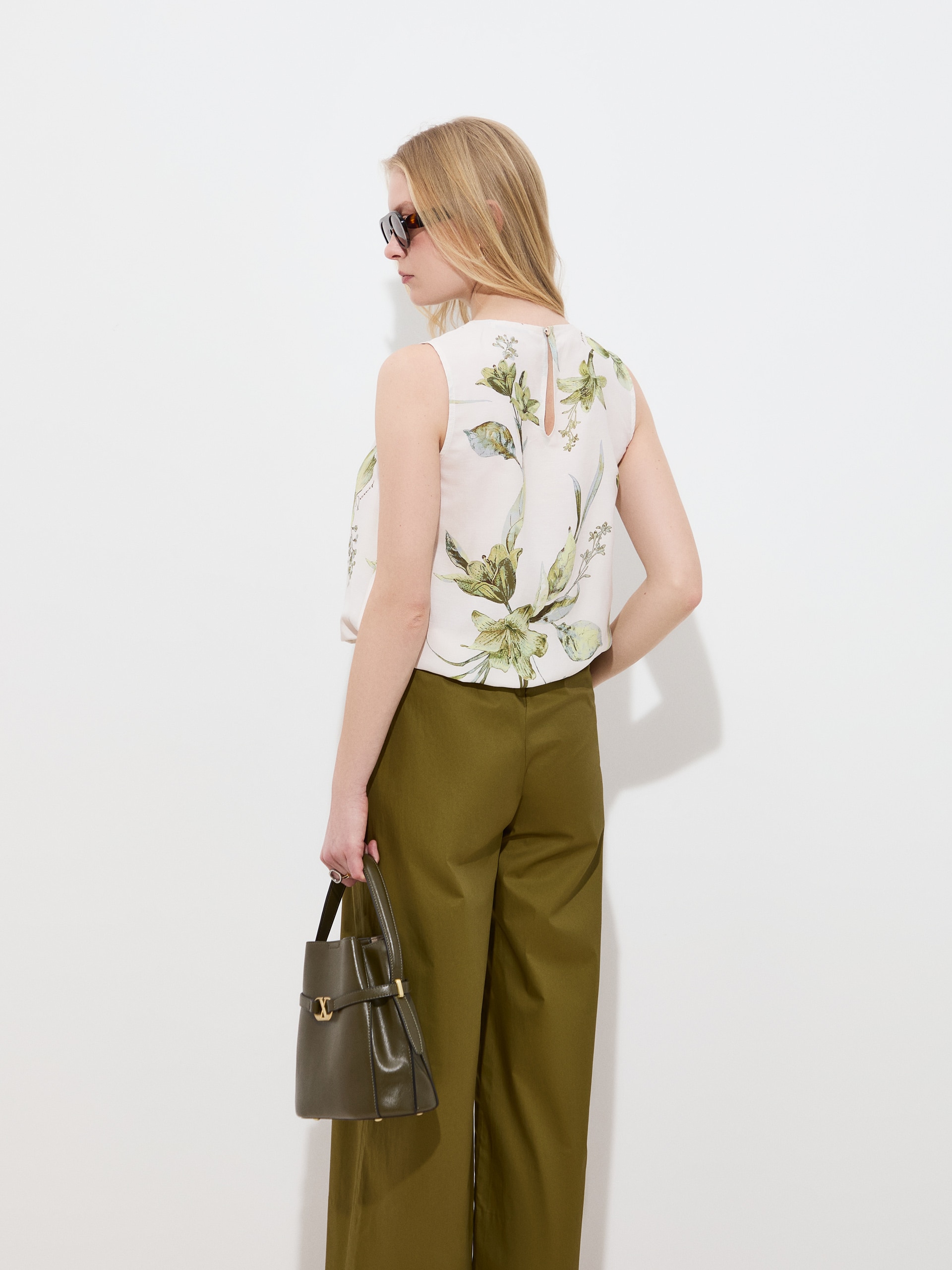 Top com Estampado Floral Amarelo-4