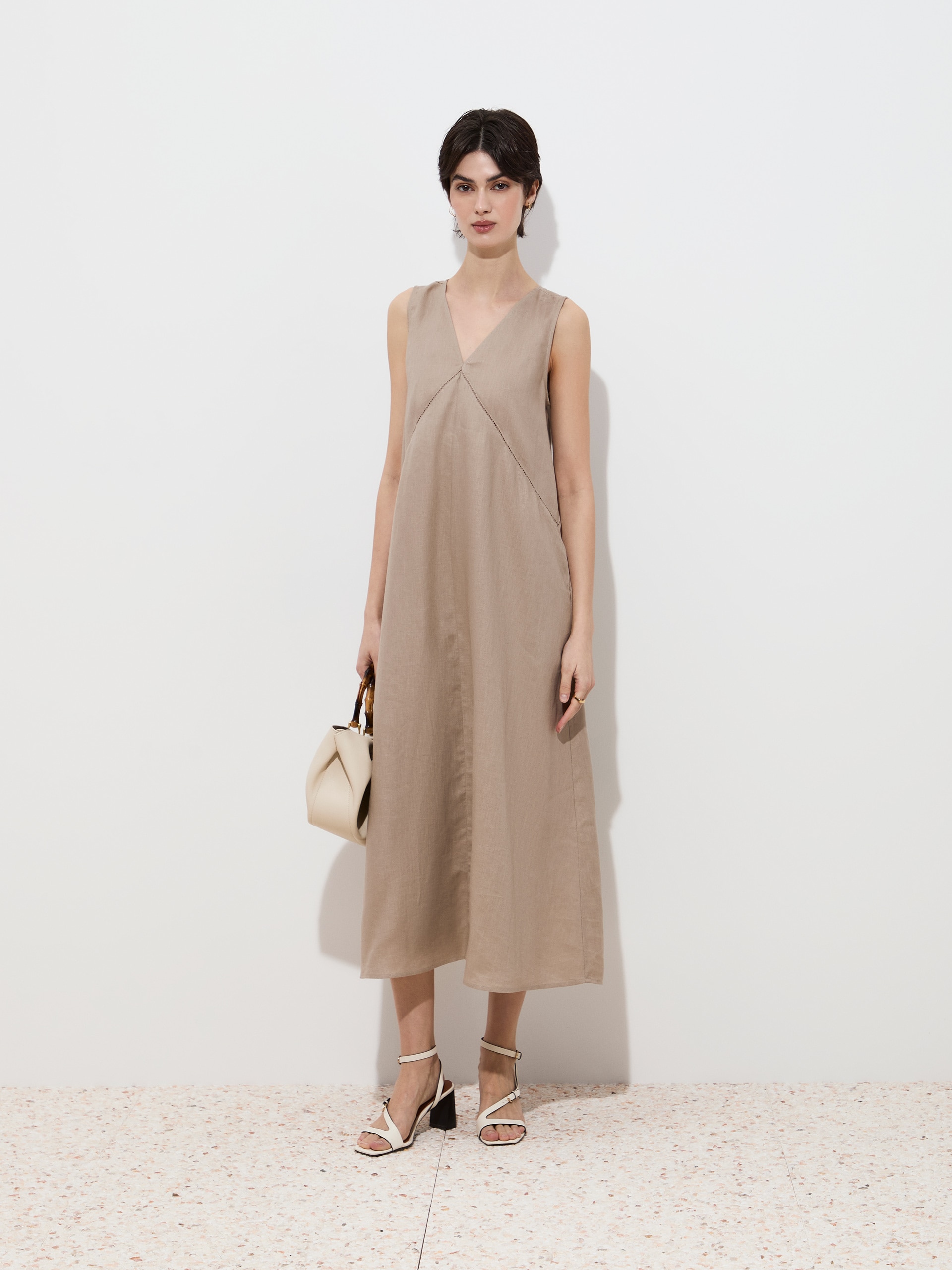 Vestido em Linho sem Mangas Bege-2