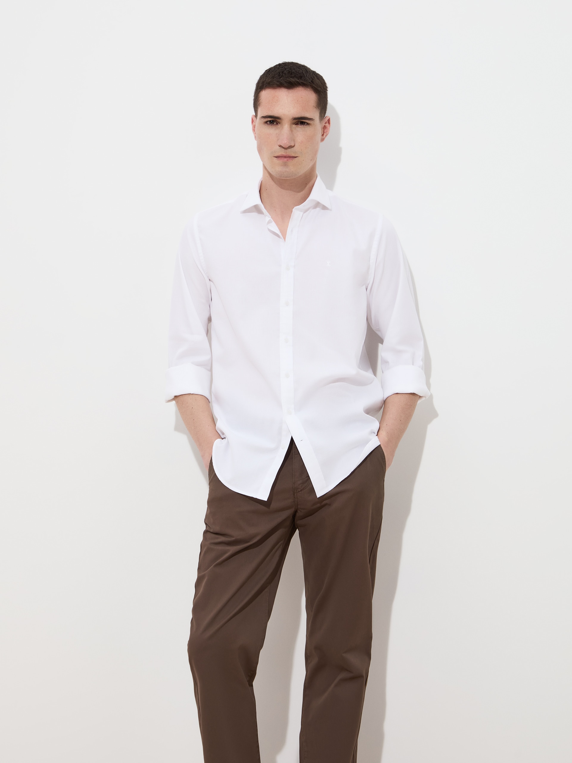 Camisa Slim Fit em Algodão Branco-1
