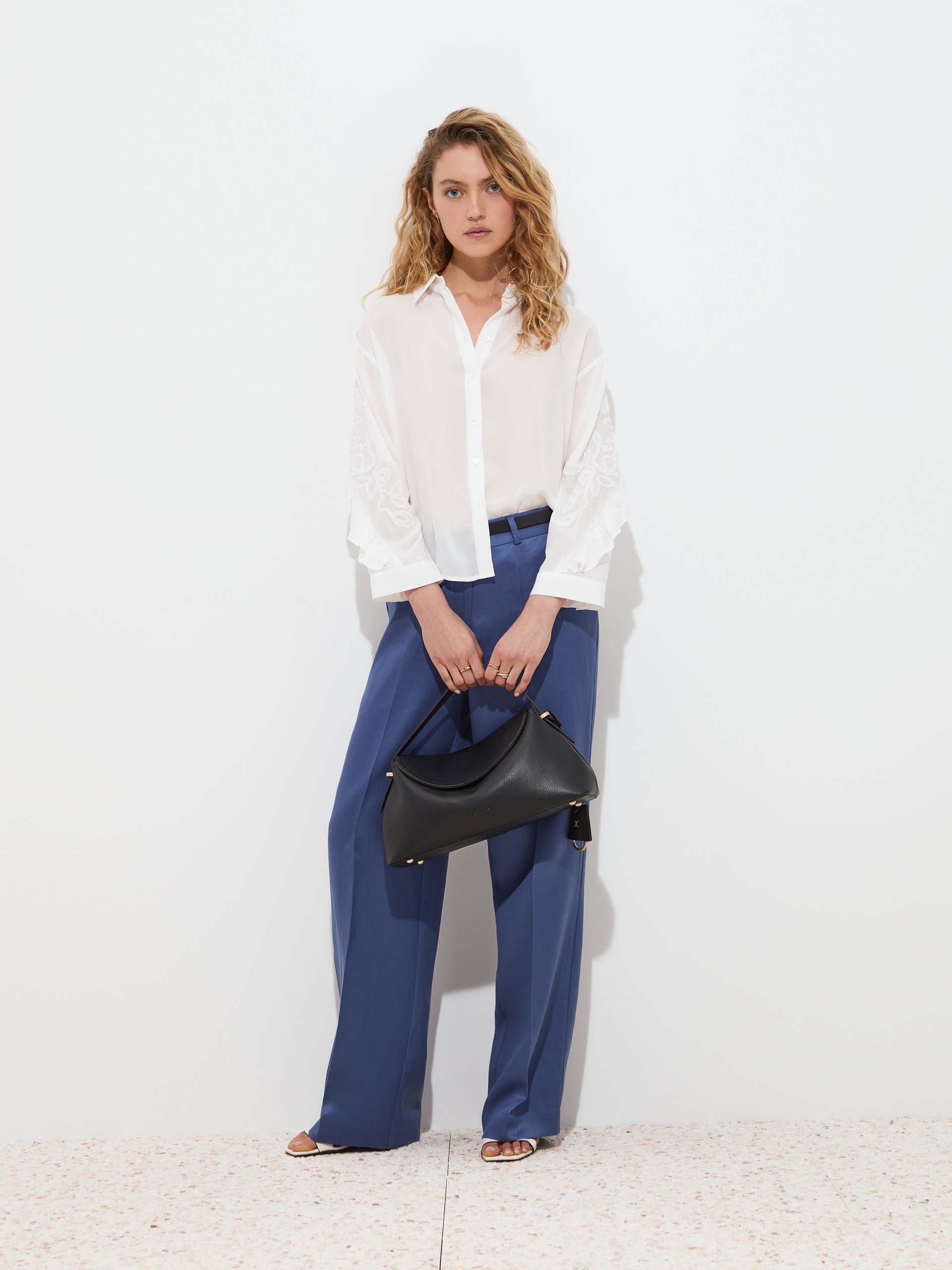 Imagem 0 de Blusa Fluída com Bordados