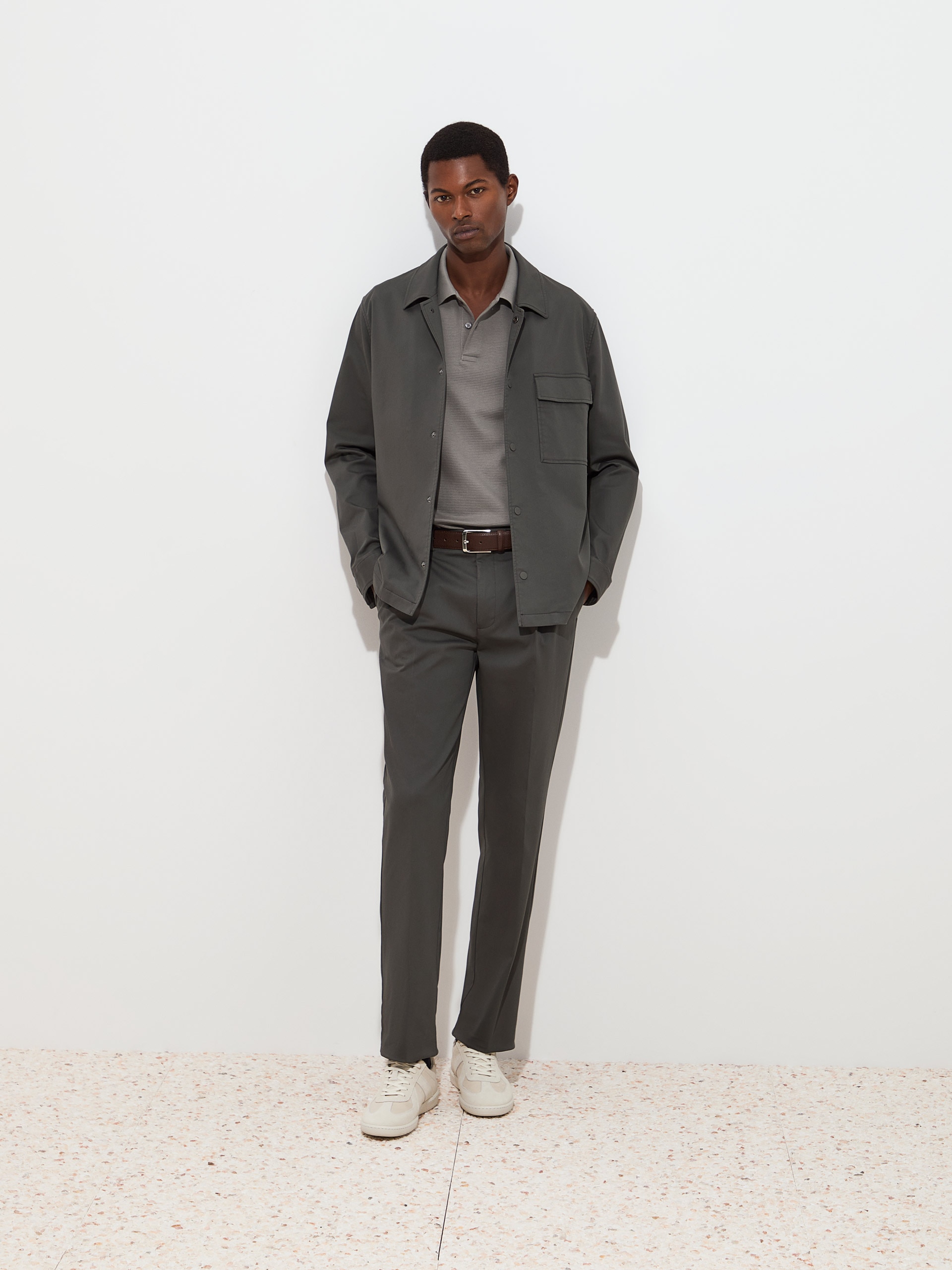 Imagem 0 de Calças Chino Clássicas