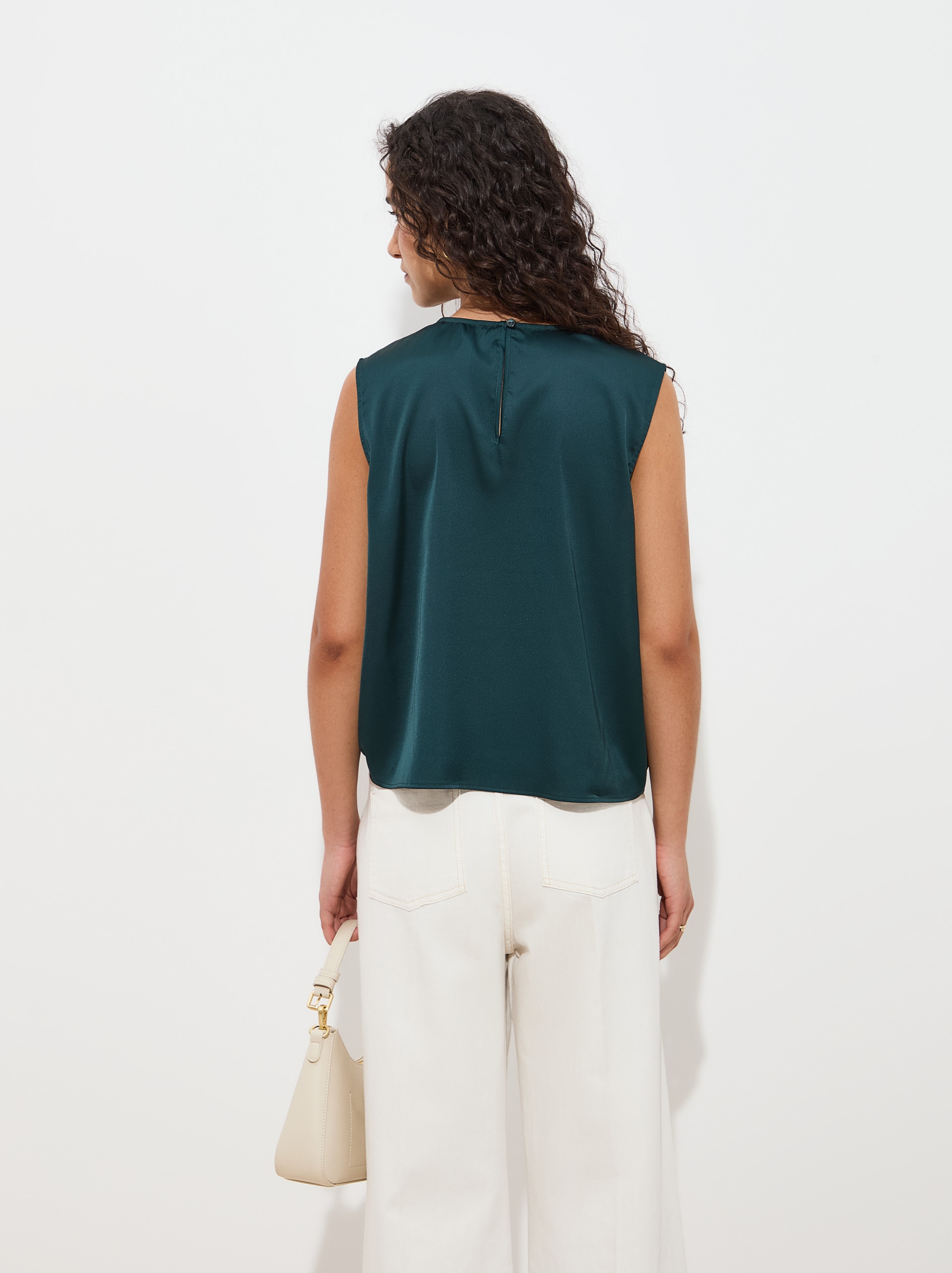 Blusa Fluida Drapeada sem Mangas Azul-4