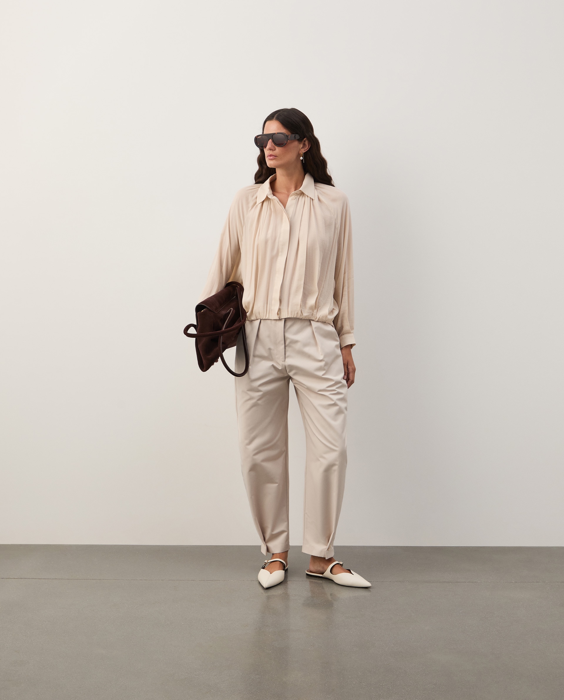 Blusa fluída com pregas Bege-2