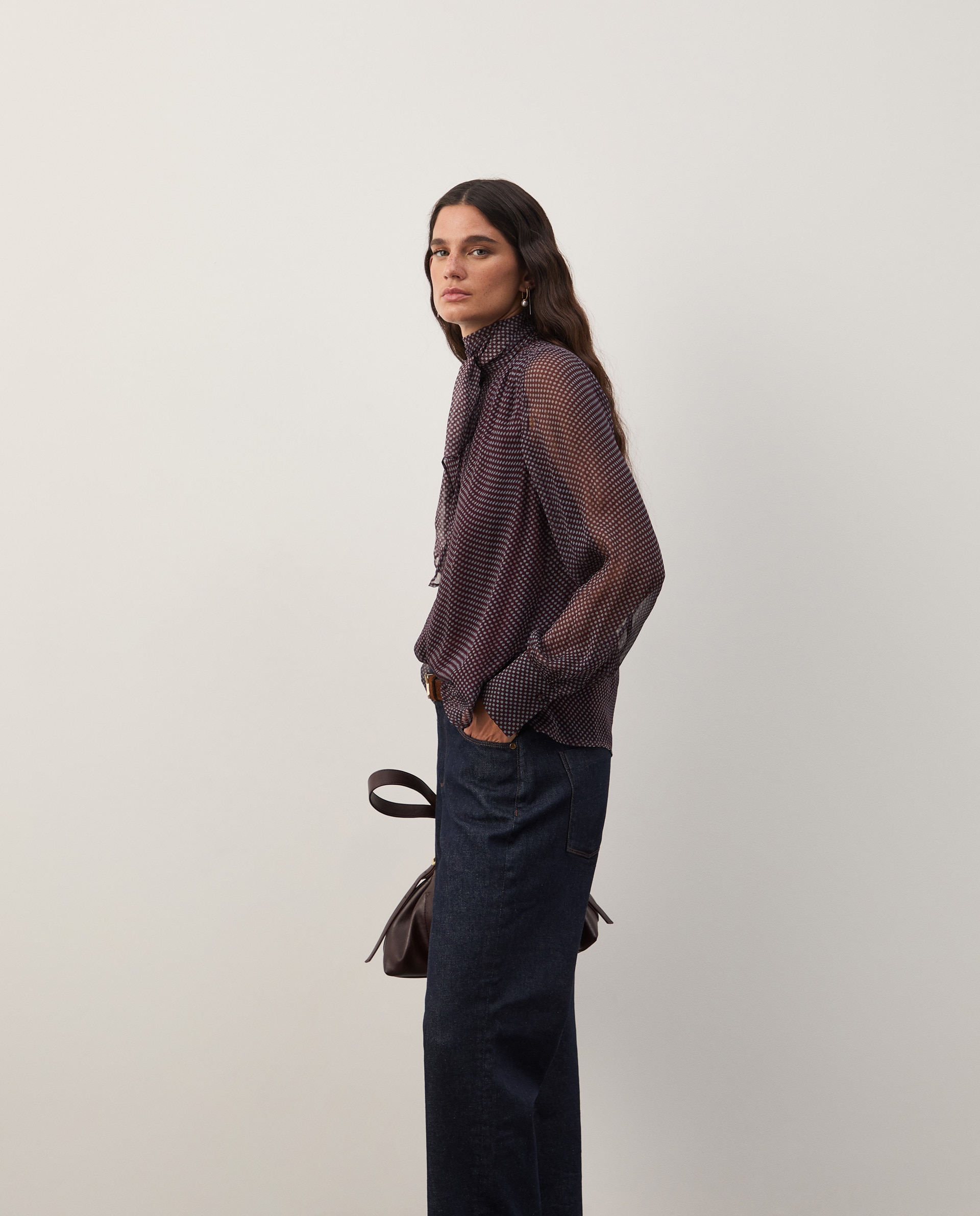 Blusa com laçada Bordeaux-3