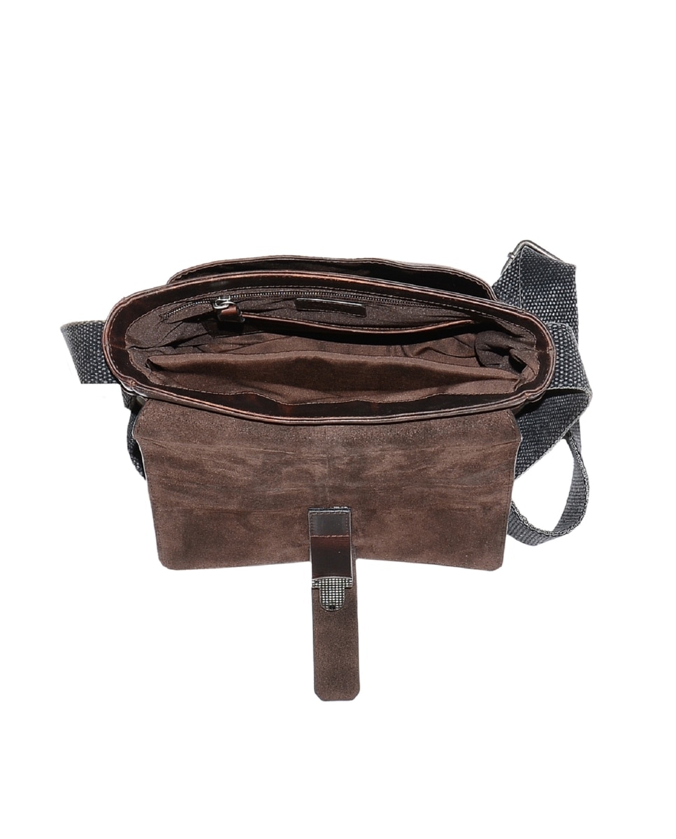 Mala Tiracolo MARRAKESH em pele de bovino com curtimenta vegetal de origem italiana em Castanho Ruf Castanho-4
