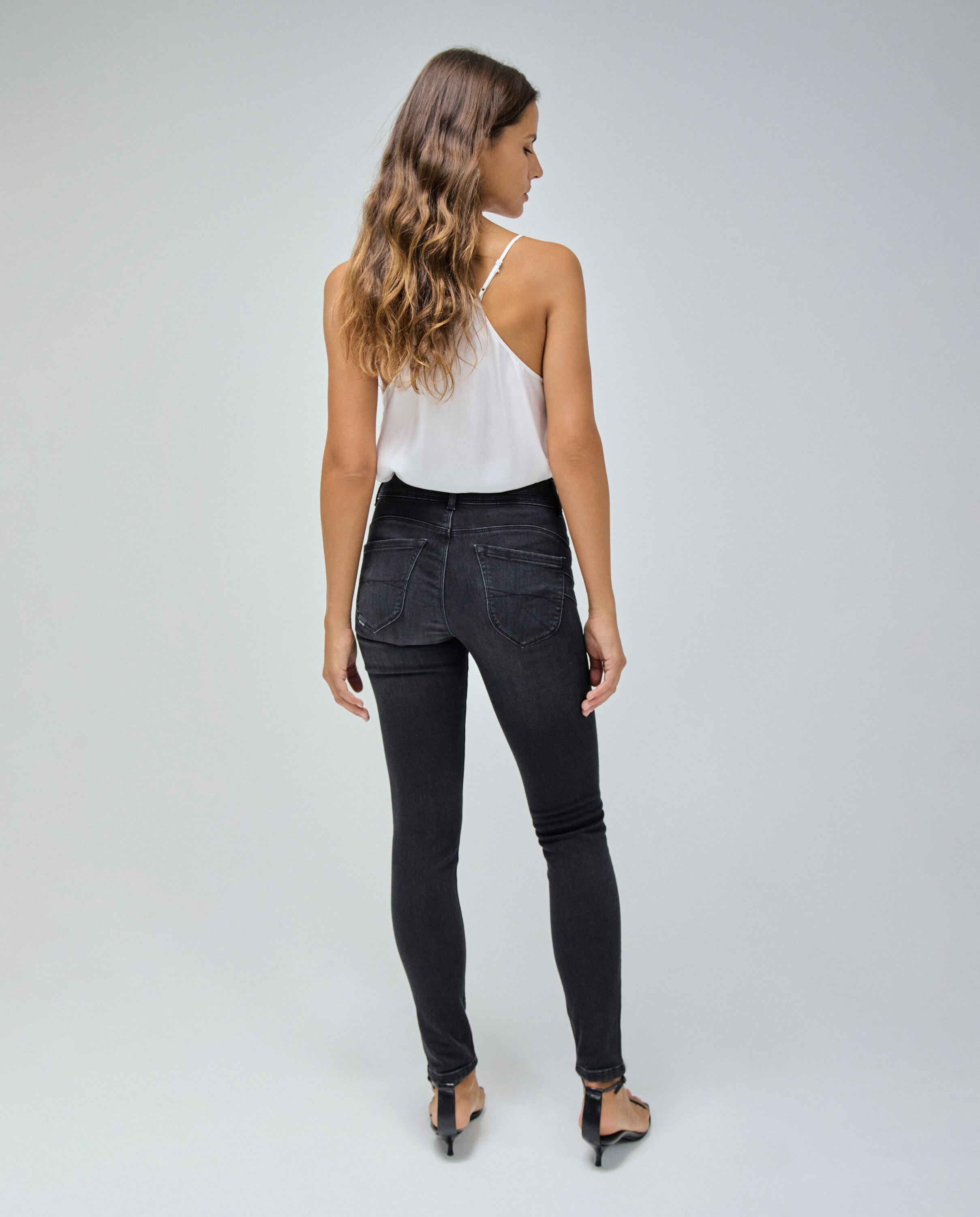 Jeans Push In Secret skinny escuro Preto-4