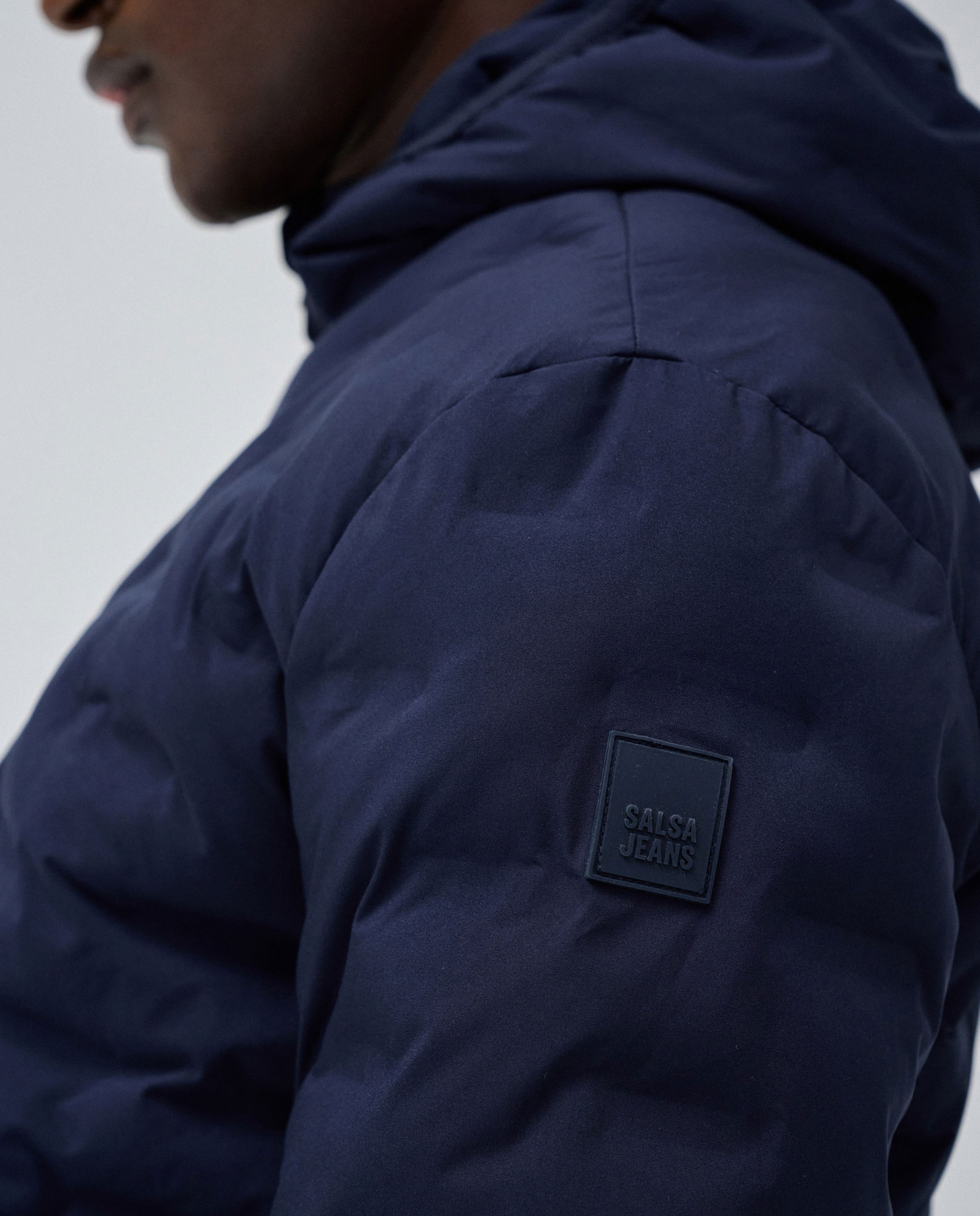 Plumífero com Capuz e Fecho Zip Azul-4