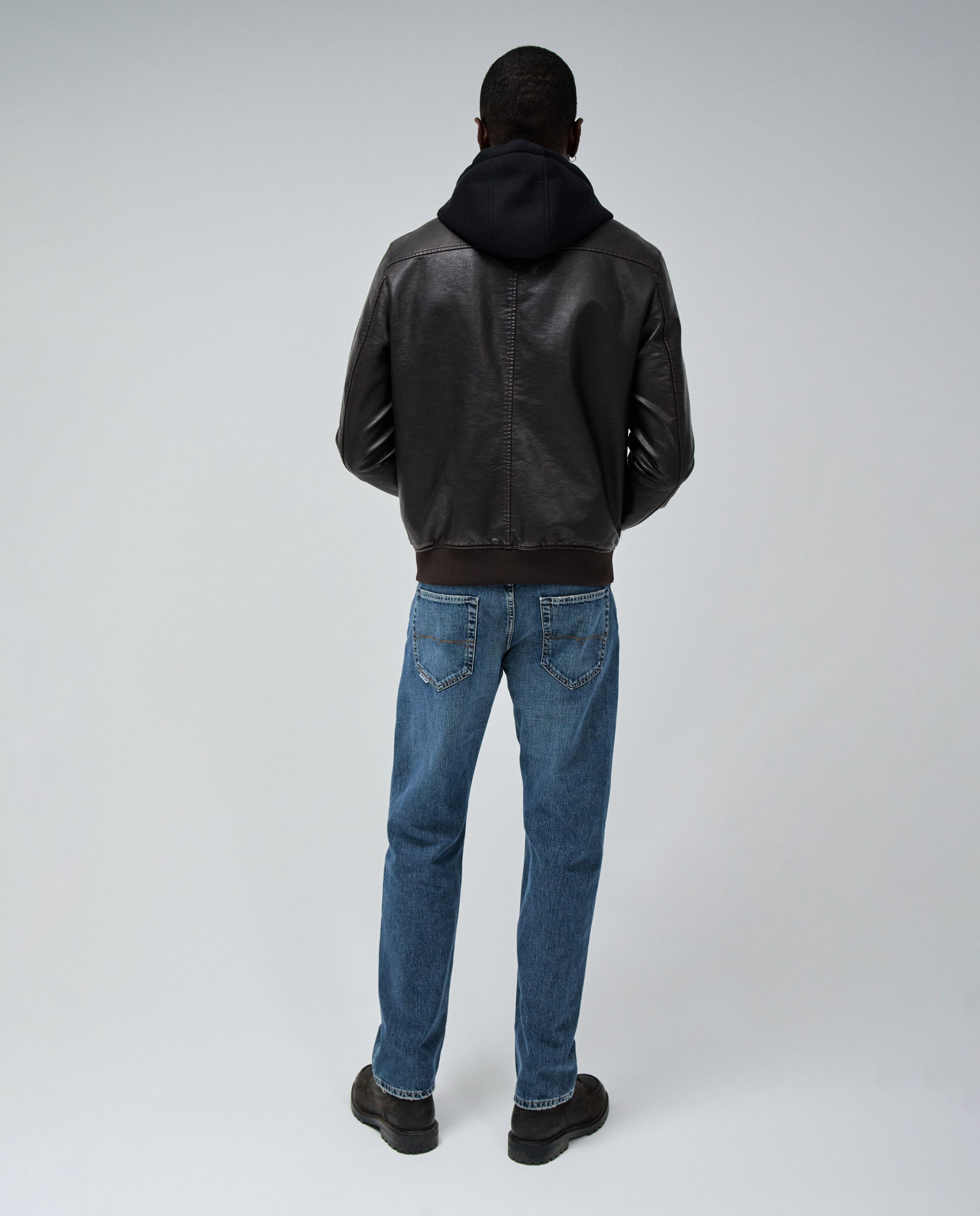 Blusão Bomber Efeito Pele Castanho-3