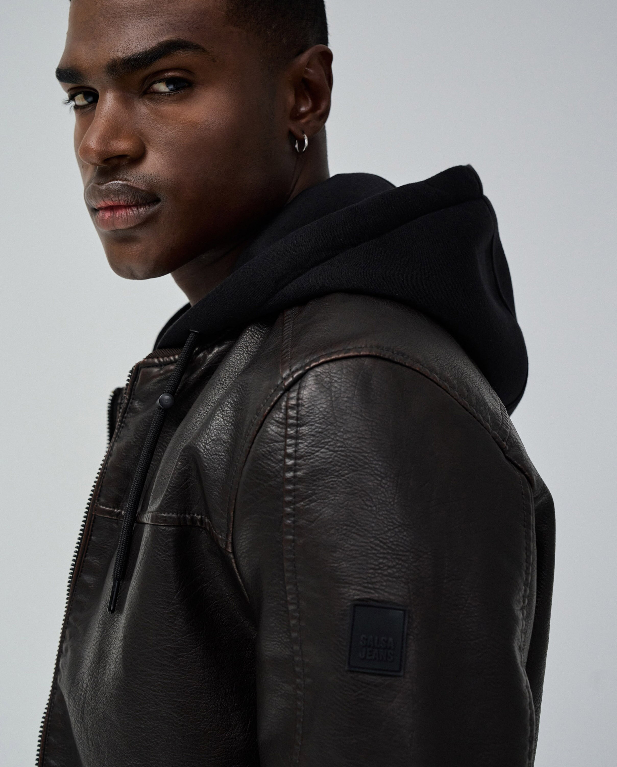 Blusão Bomber Efeito Pele Castanho-4