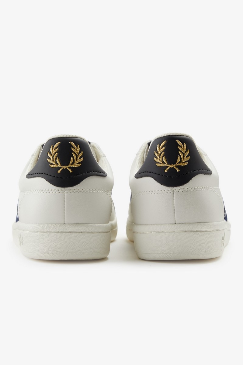 Sapatilha em pele Fred Perry Bege-5