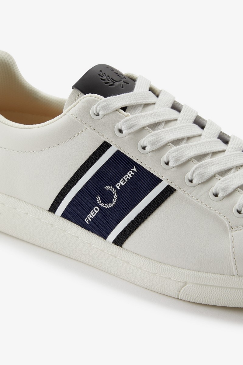 Sapatilha em pele Fred Perry Bege-6